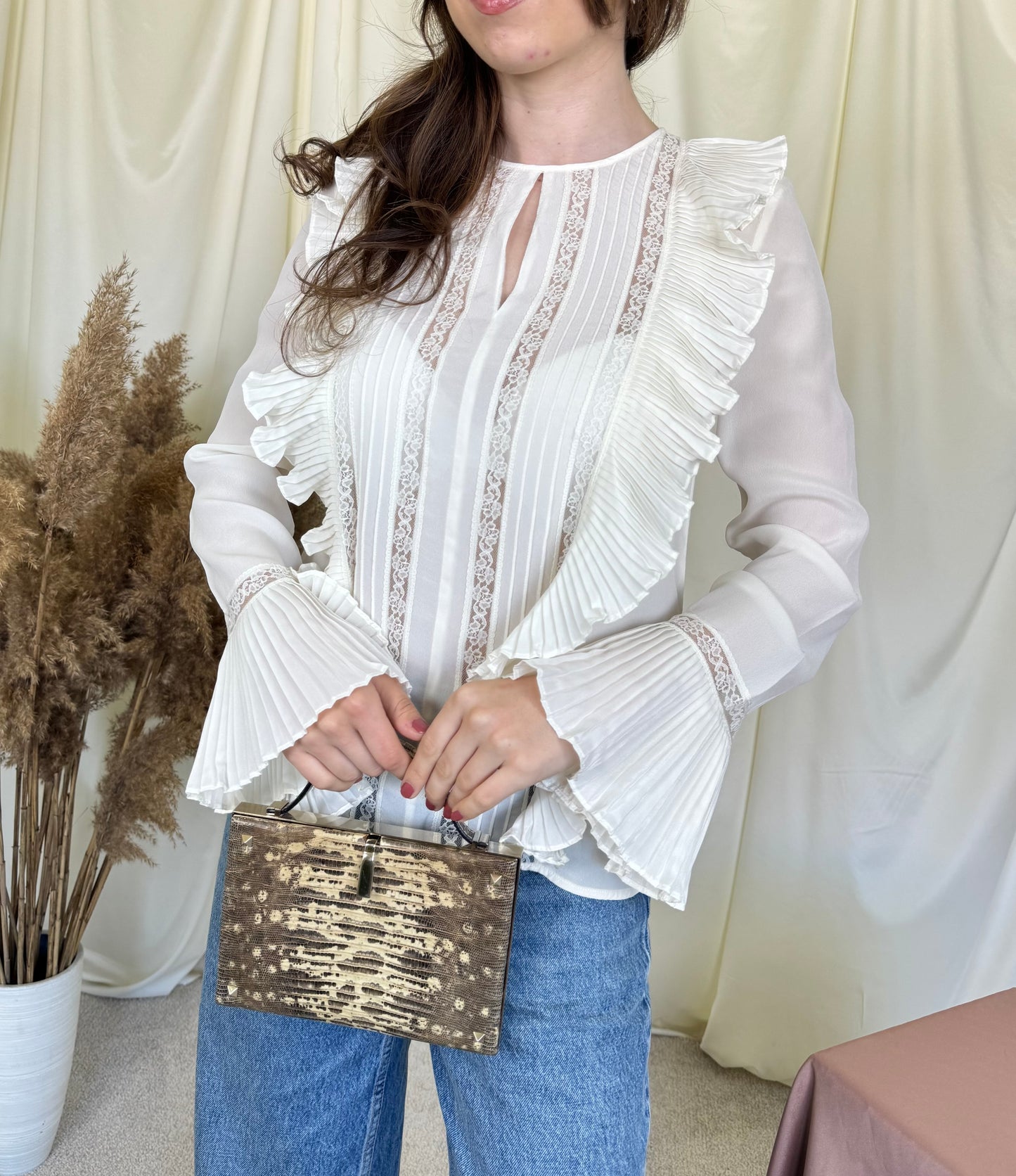 Back! Cămașă din mătase și vâscoza TWINSET cu broderii superbe 
(Mărimea S)