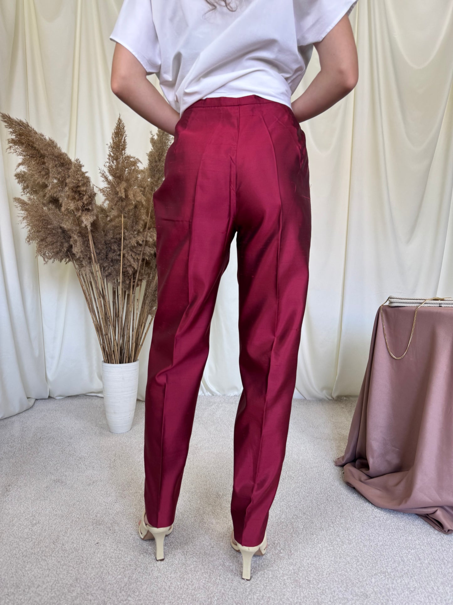 Pantaloni Max Mara din 100% mătase naturală cu talie înaltă ( mărimea M/L)