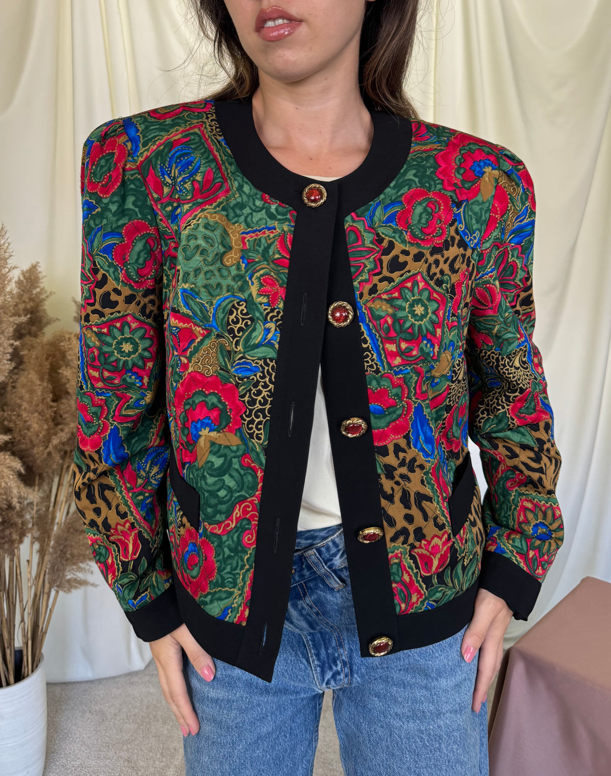 Jacheta vintage cu print superb și nasturi tip bijuterie ( mărimea L/XL)