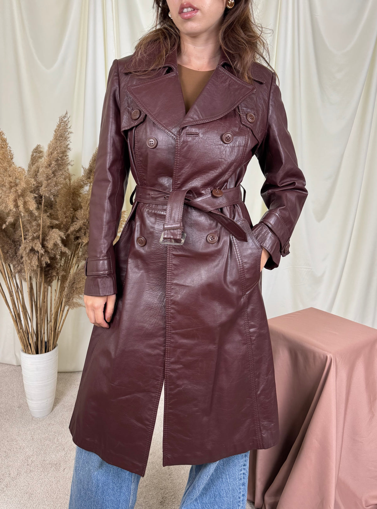 Trench vintage din 100% piele naturală, bordo superb ( mărimea S/M)