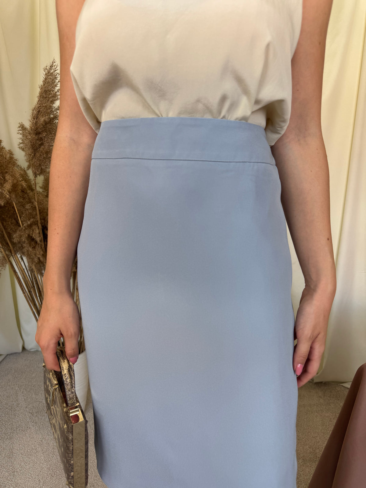 Fusta luxury ARMANI in still office cu talie marcata, baby blue ( mărimea M)