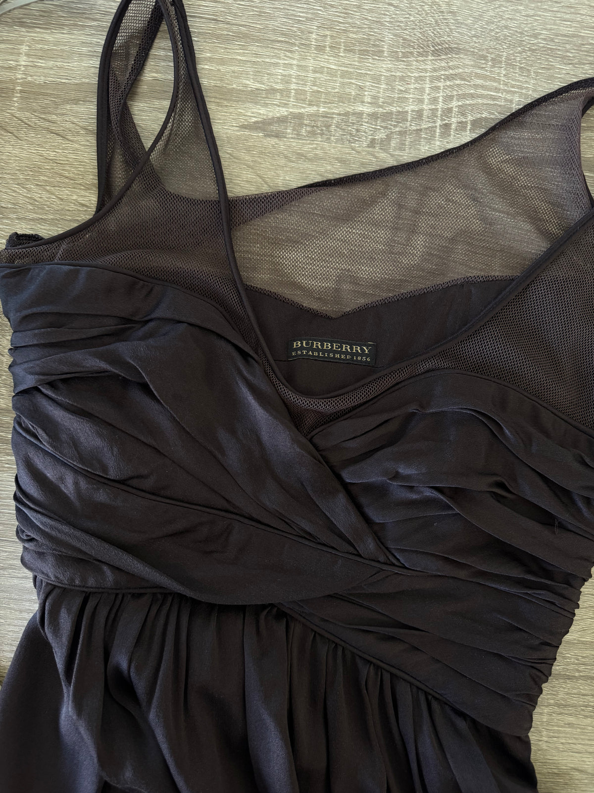 Rochie luxury BURBERRY din 100% mătase naturală extrem de finuță și calitativă ( mărimea XS)