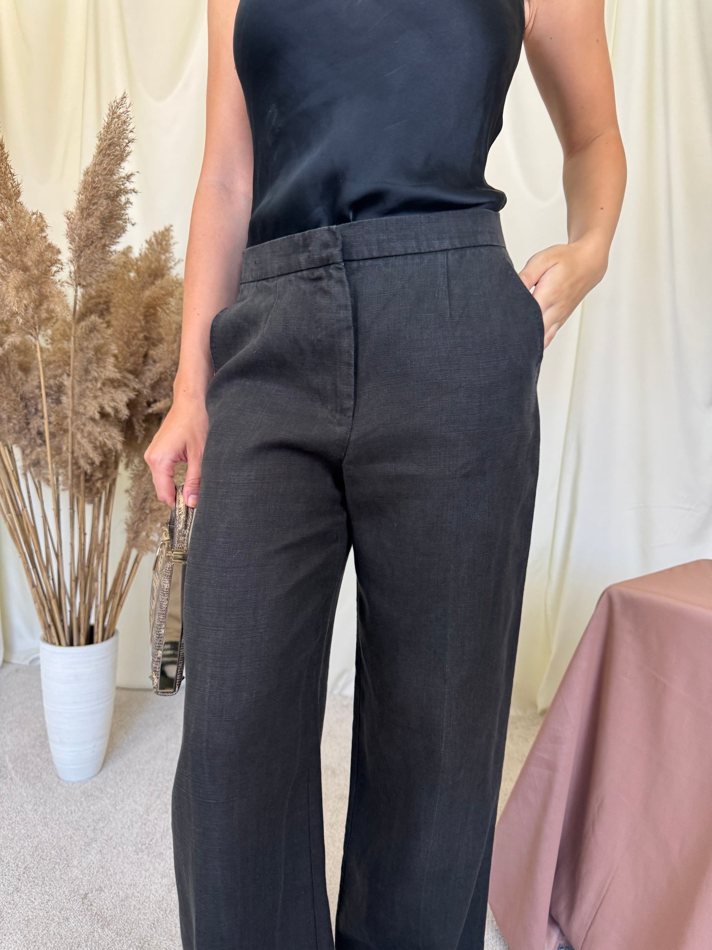Pantalon MAX MARA din 100% in, croi lejer 
(Mărimea M)