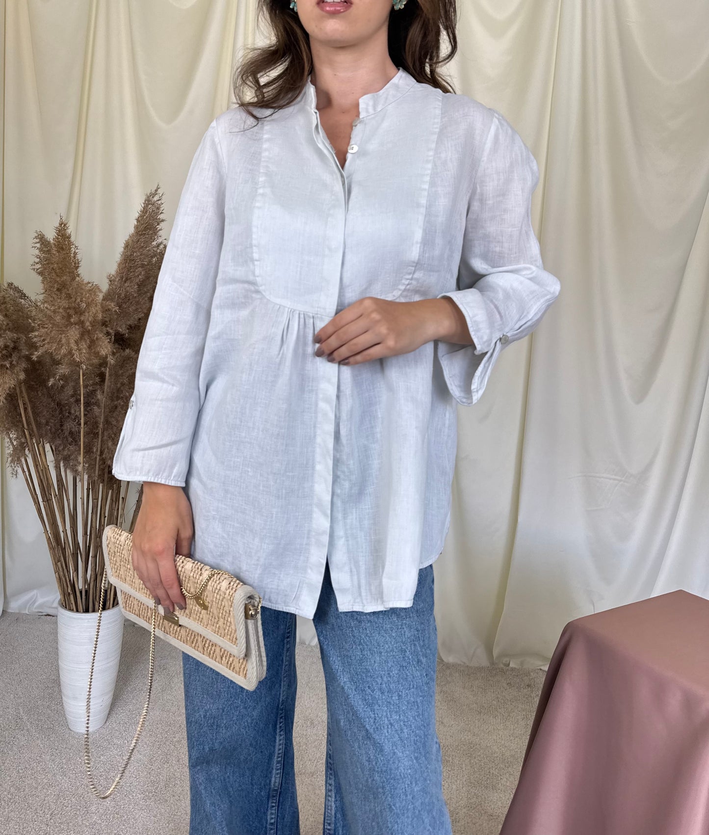 Cămașă ARMANI din 100% in, impecabilă 
(Mărimea M/L)