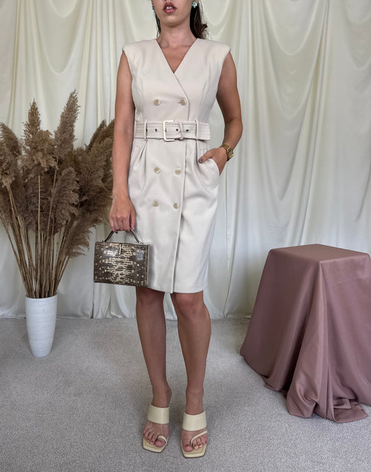 Rochie nouă CALVIN KLEIN cu centura pentru marcarea taliei 
(Mărimea S)