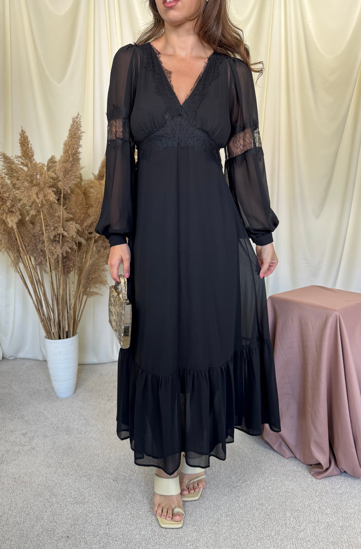 Rochie Michael Kors cu detalii superbe din dantelă și talie marcata ( mărimea xs/s)