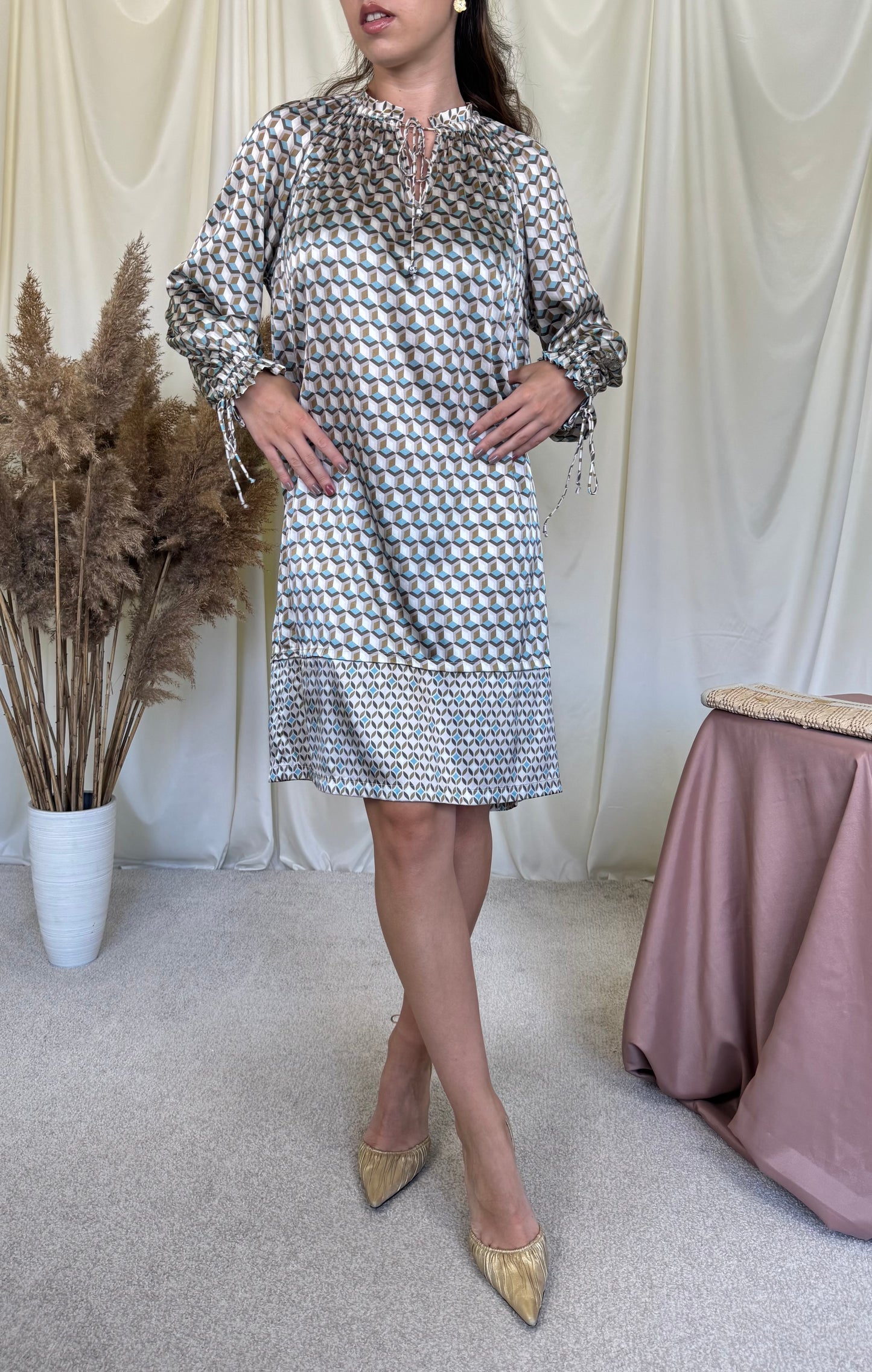 Rochie cu print din 100% mătase naturală, croi A- lejer 
(Mărimea xs- s/m)