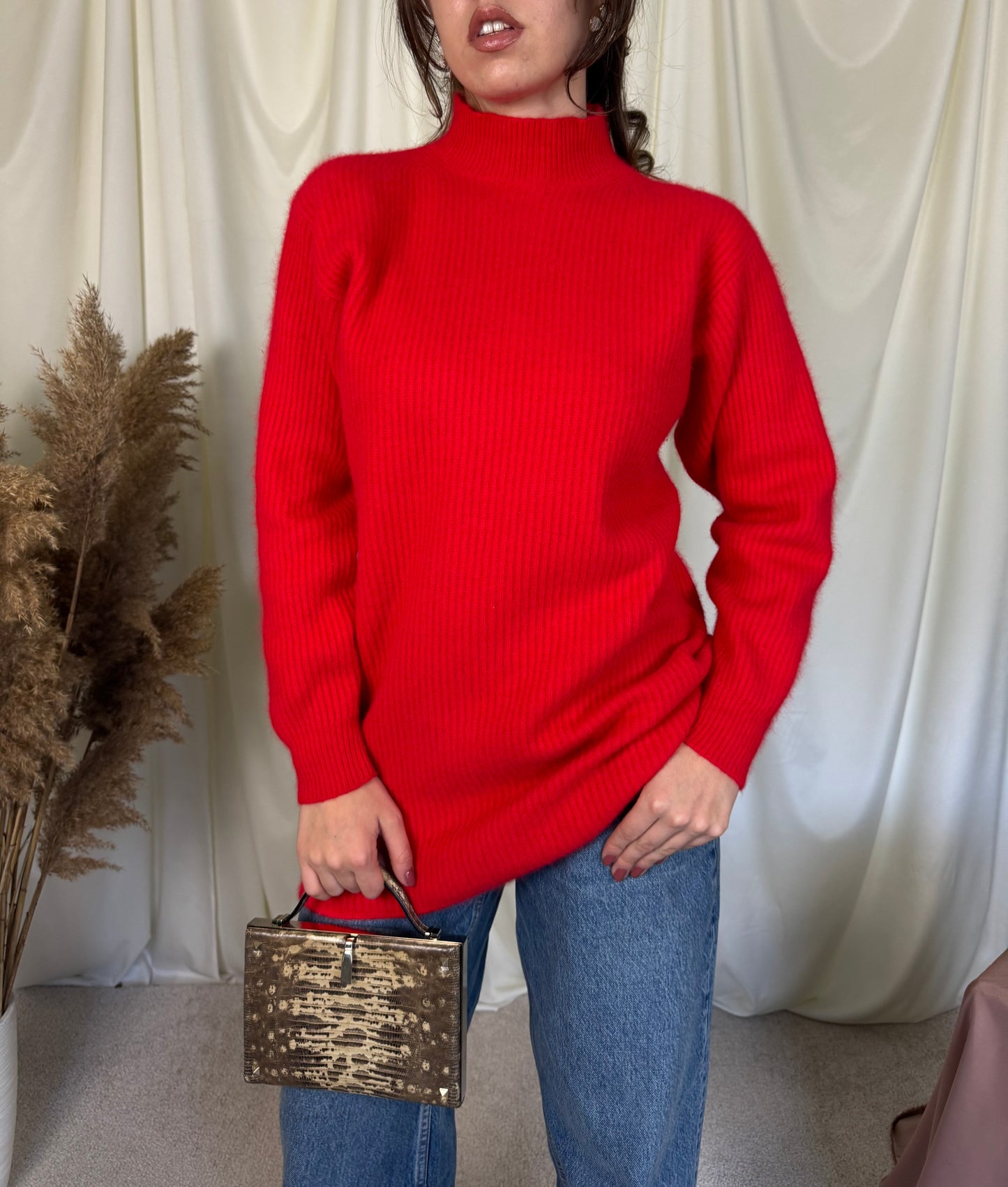 Pulover vintage superb din angora și lână ( mărimea S)