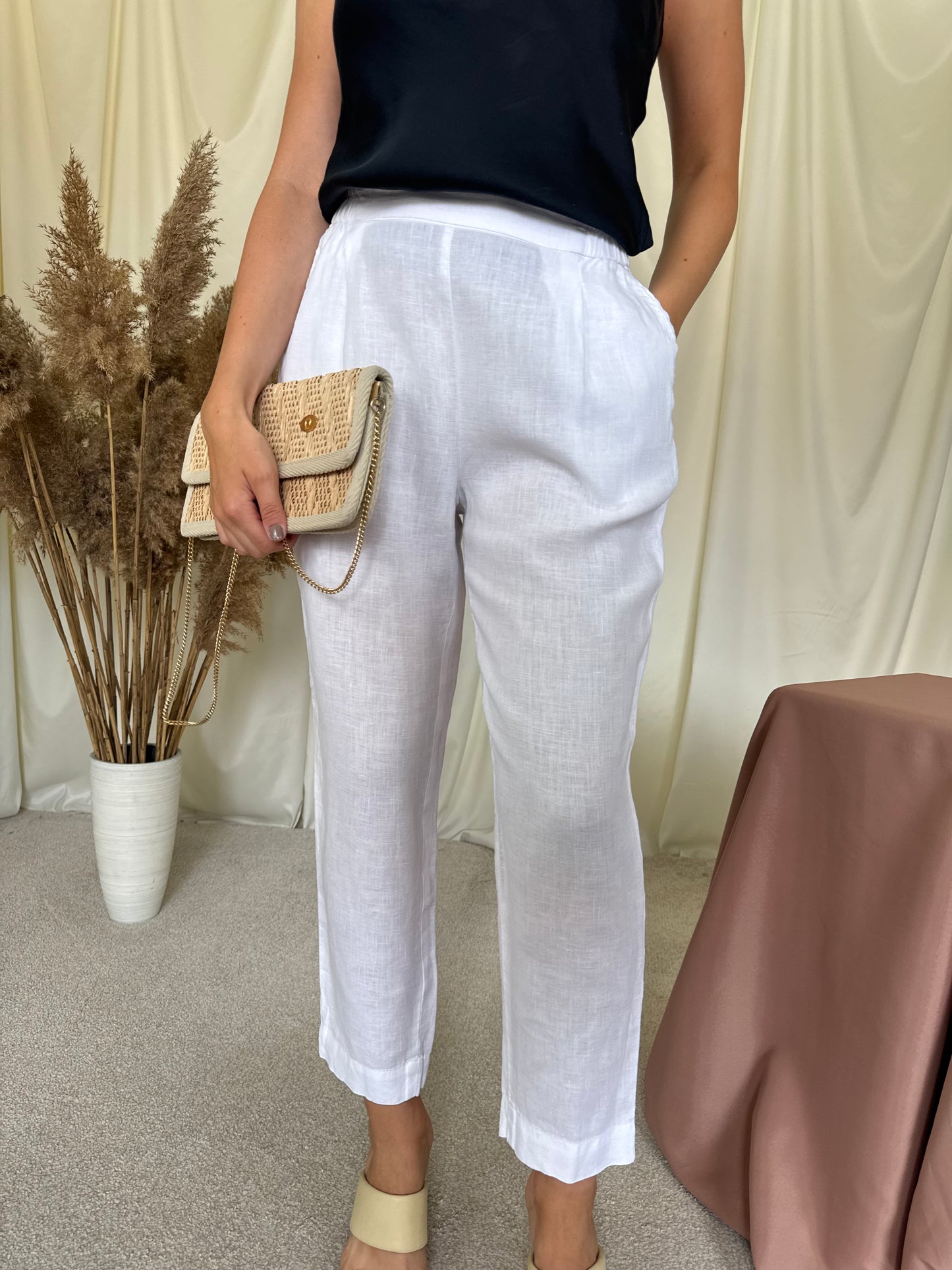 Pantalon alb din 100% in cu talie înaltă elastică (mărimea S/M)
