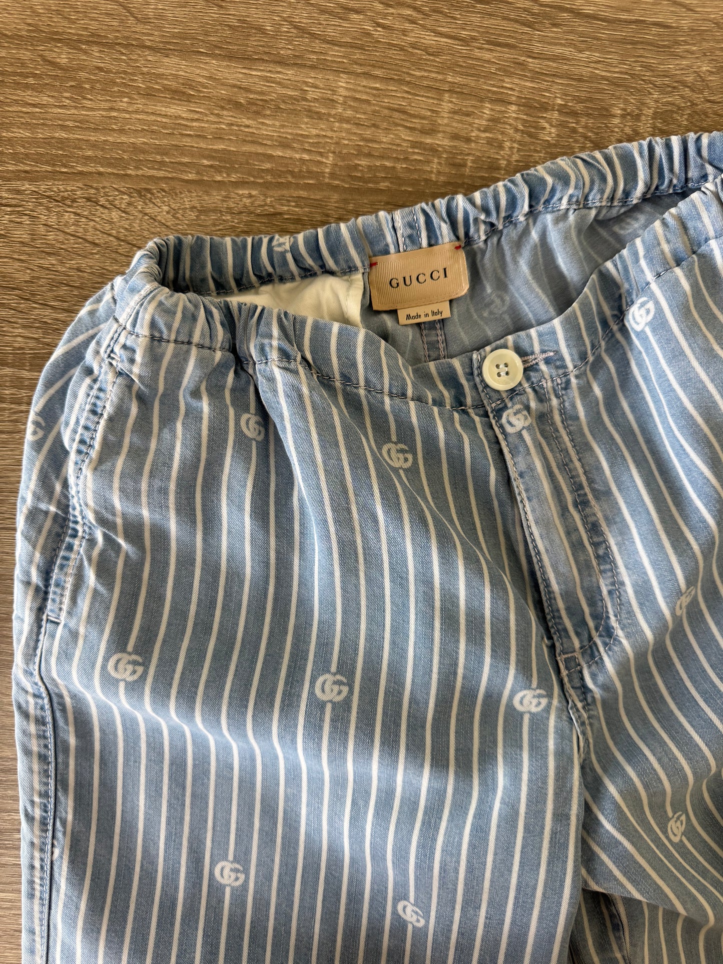 Pantaloni GUCCI din denim subțire de bumbac cu print ( mărimea XS)
