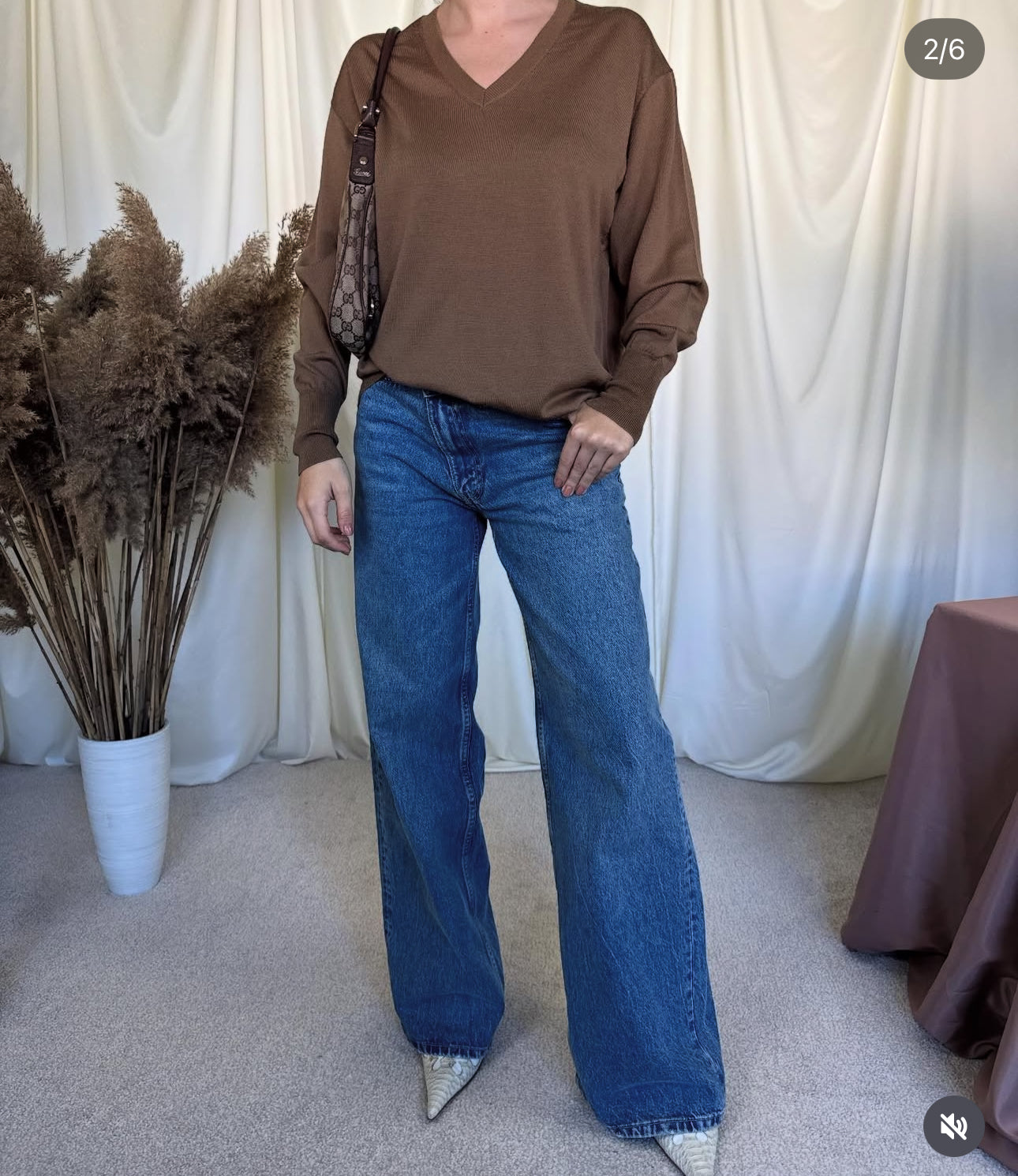 Pulover din 100 % lână într-o nuanță superbă de maro( mărimea M-L)