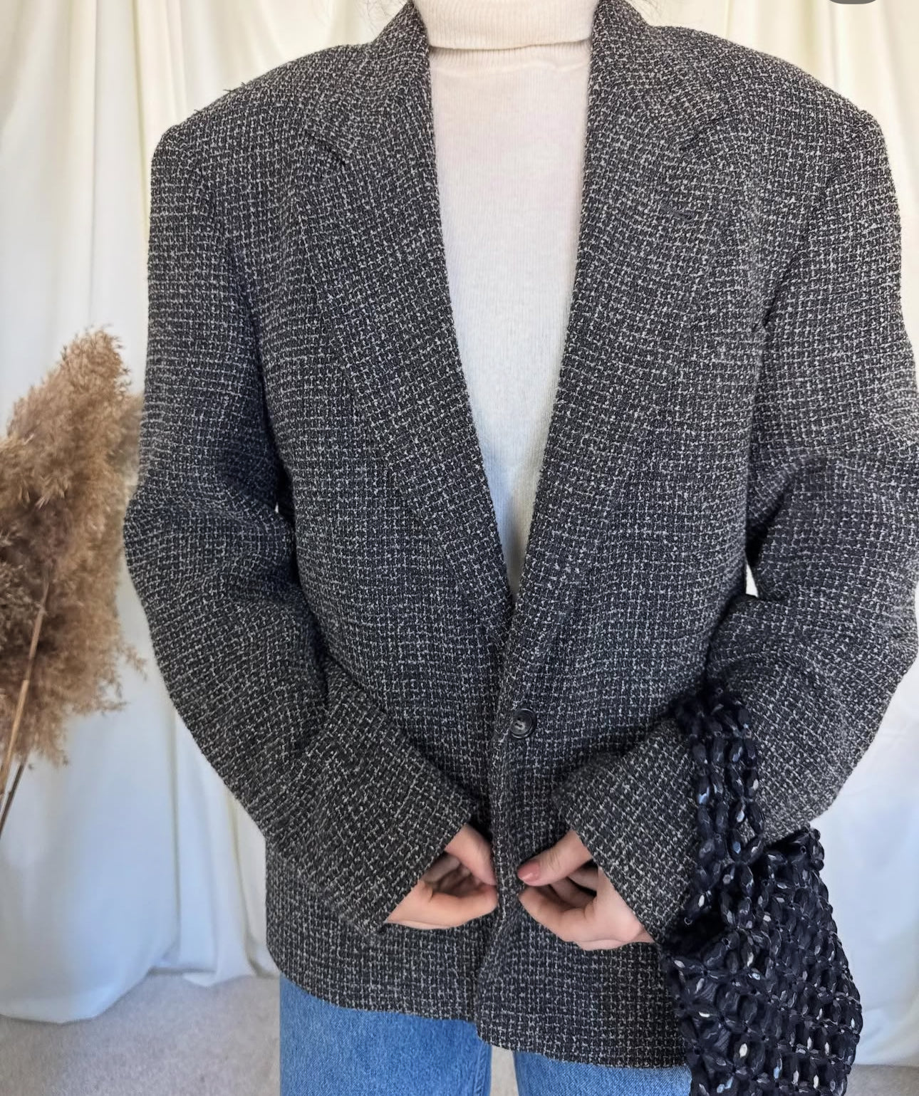 Sacou premium de brand HUGO BOSS din stofă de lână( mărimea M)