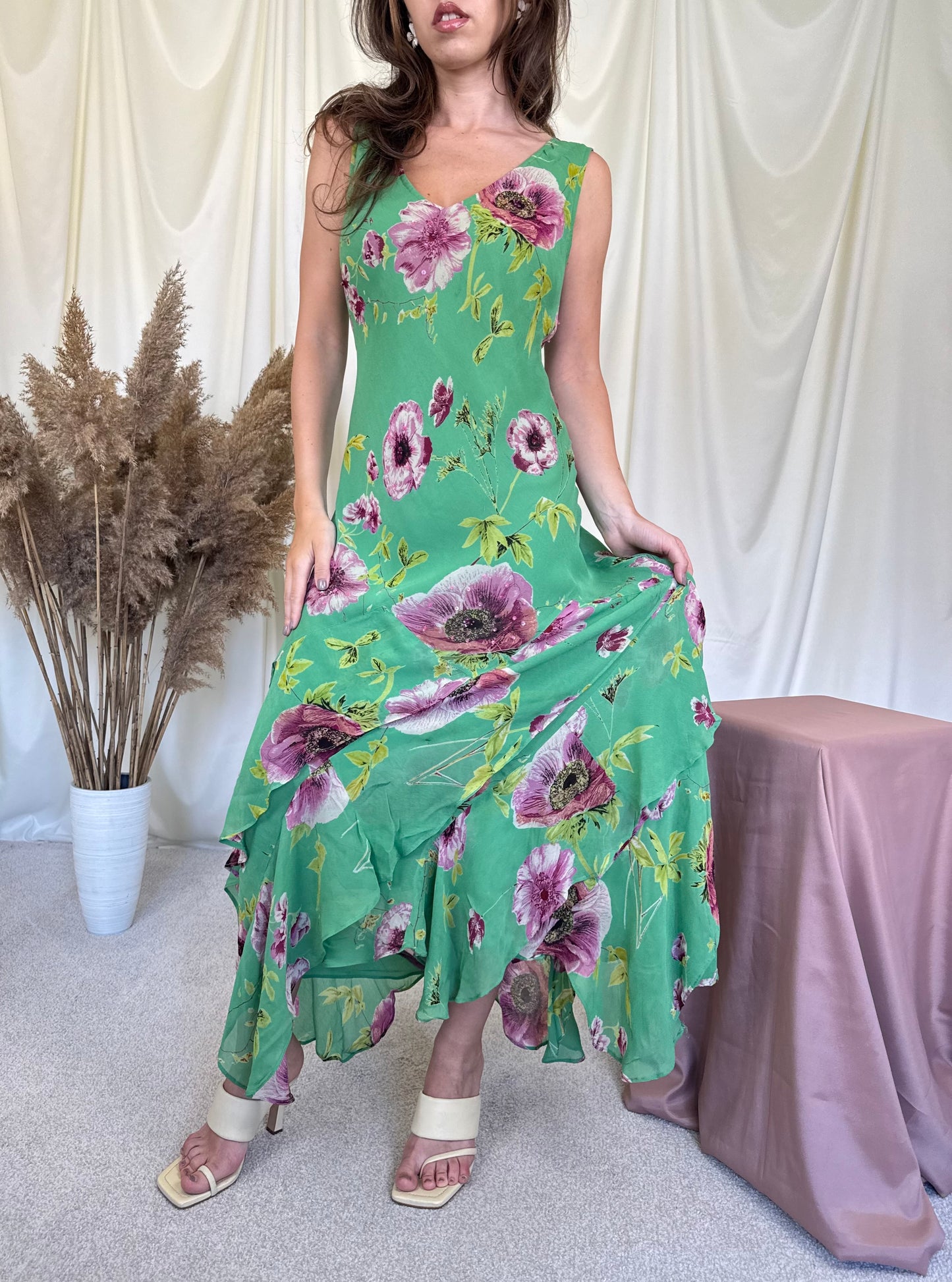 Rochie vintage cu print floral și aplicații de mărgele și paiete super finute 
(Mărimea L)