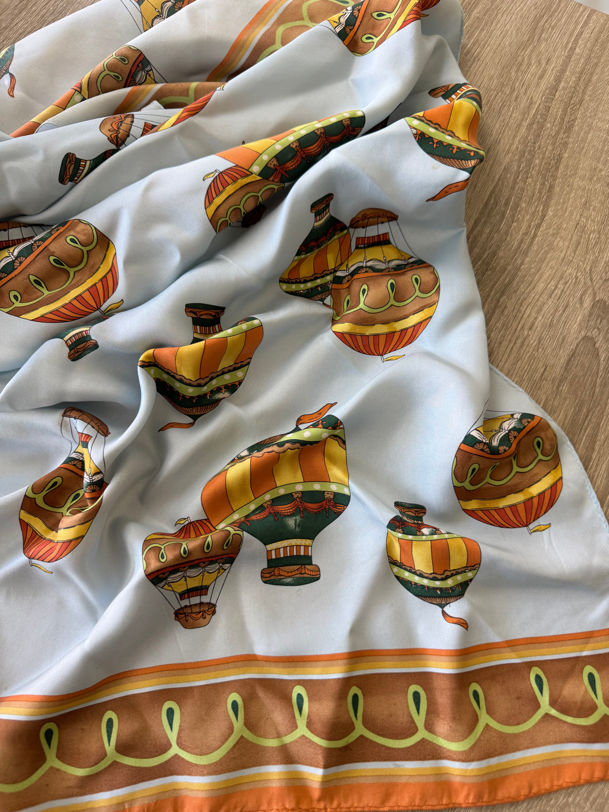 Eșarfă vintage cu print baloane din mătase naturală ( 45x140 cm)