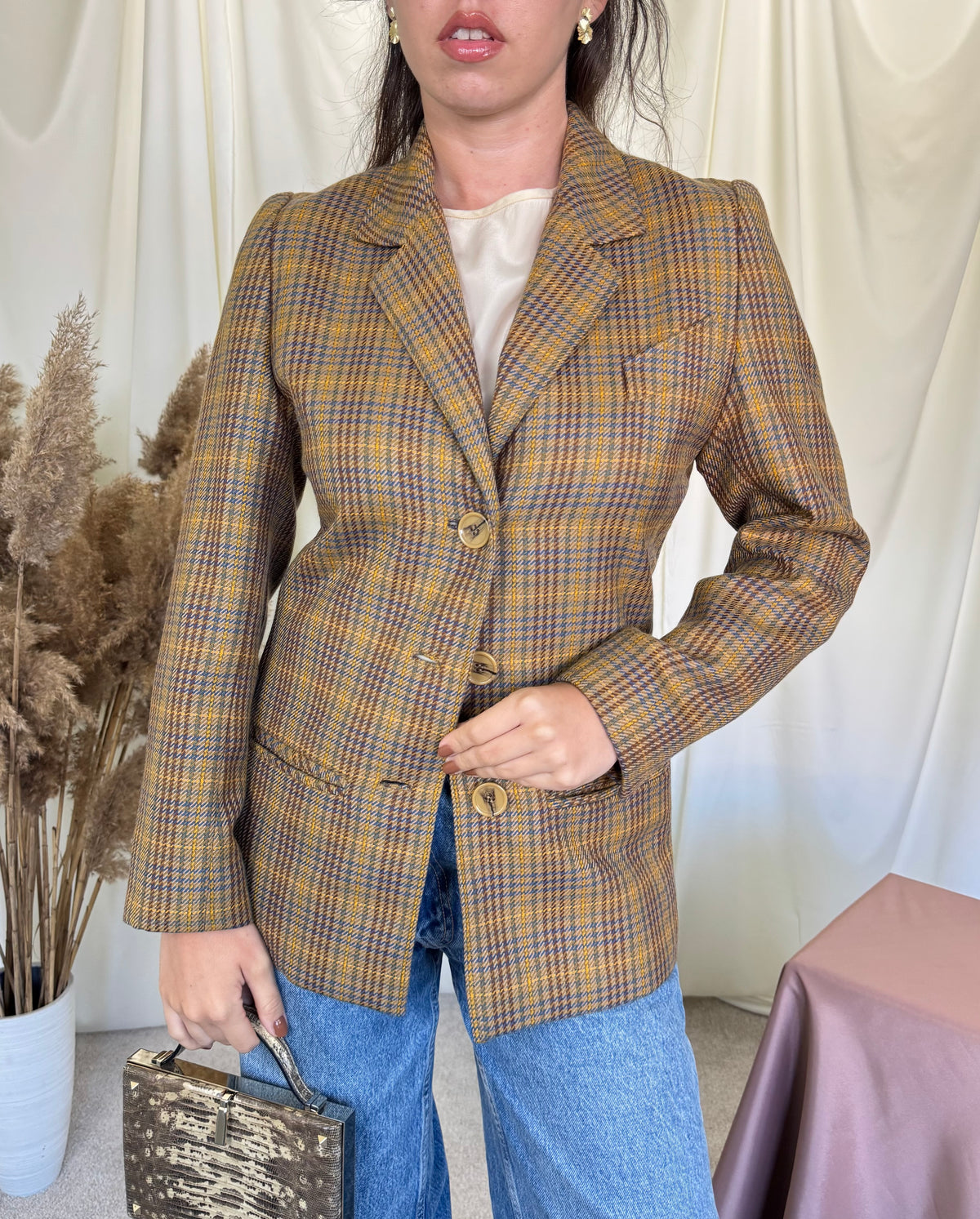 Sacou vintage cambrat din lână fină, carouri maro-crem ( mărimea xs/s)
