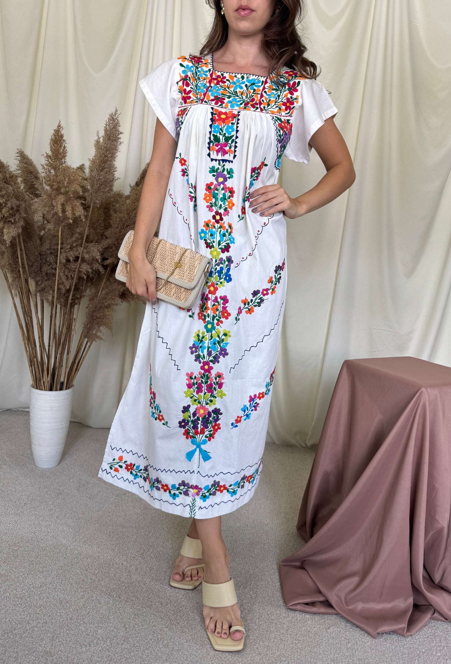 Rochie vintage țesută manual, o bijuterie( mărimea S/M)