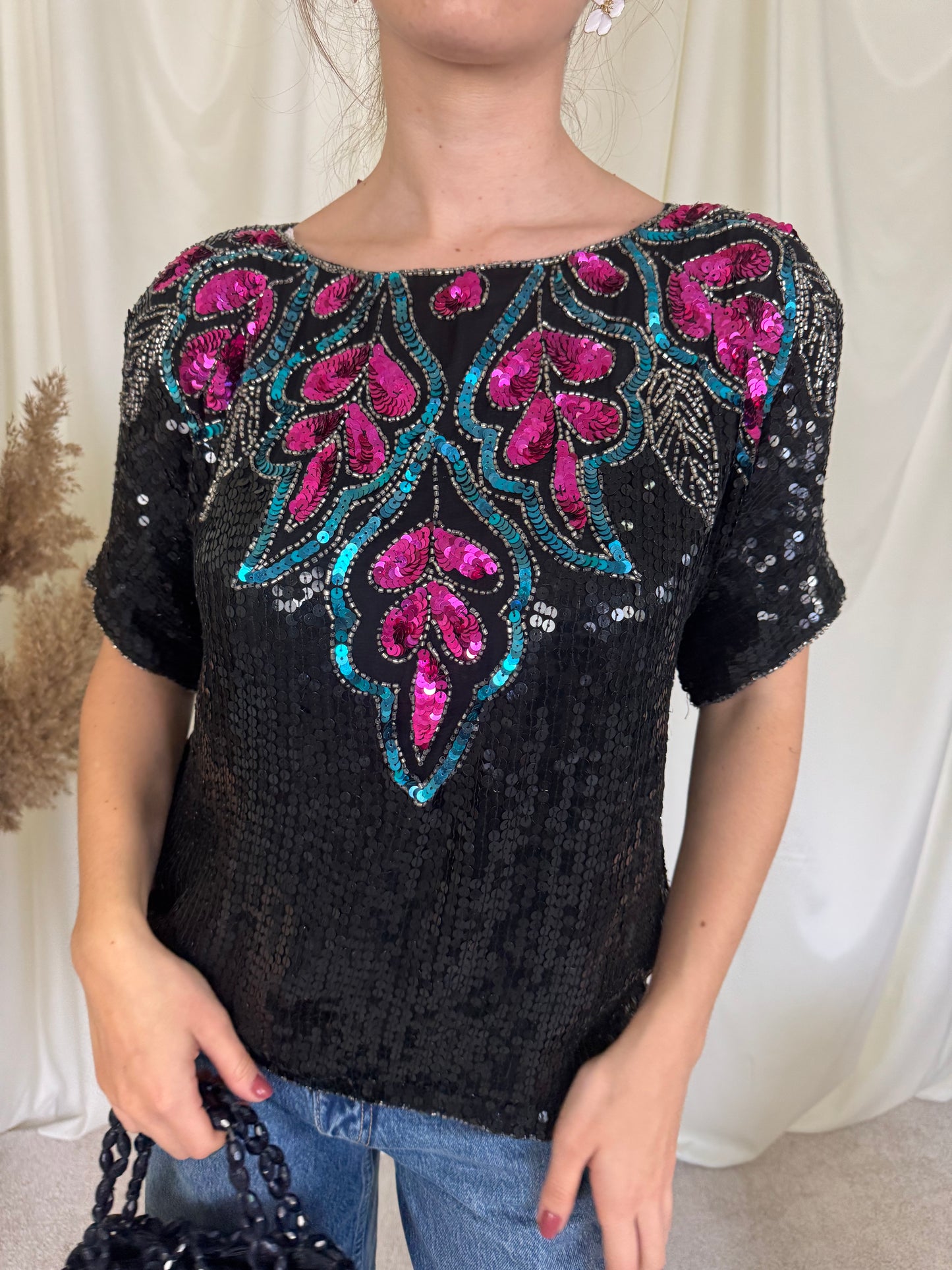 Piesa vintage superbă din mătase naturală cu mărgele și paiete( mărimea M )