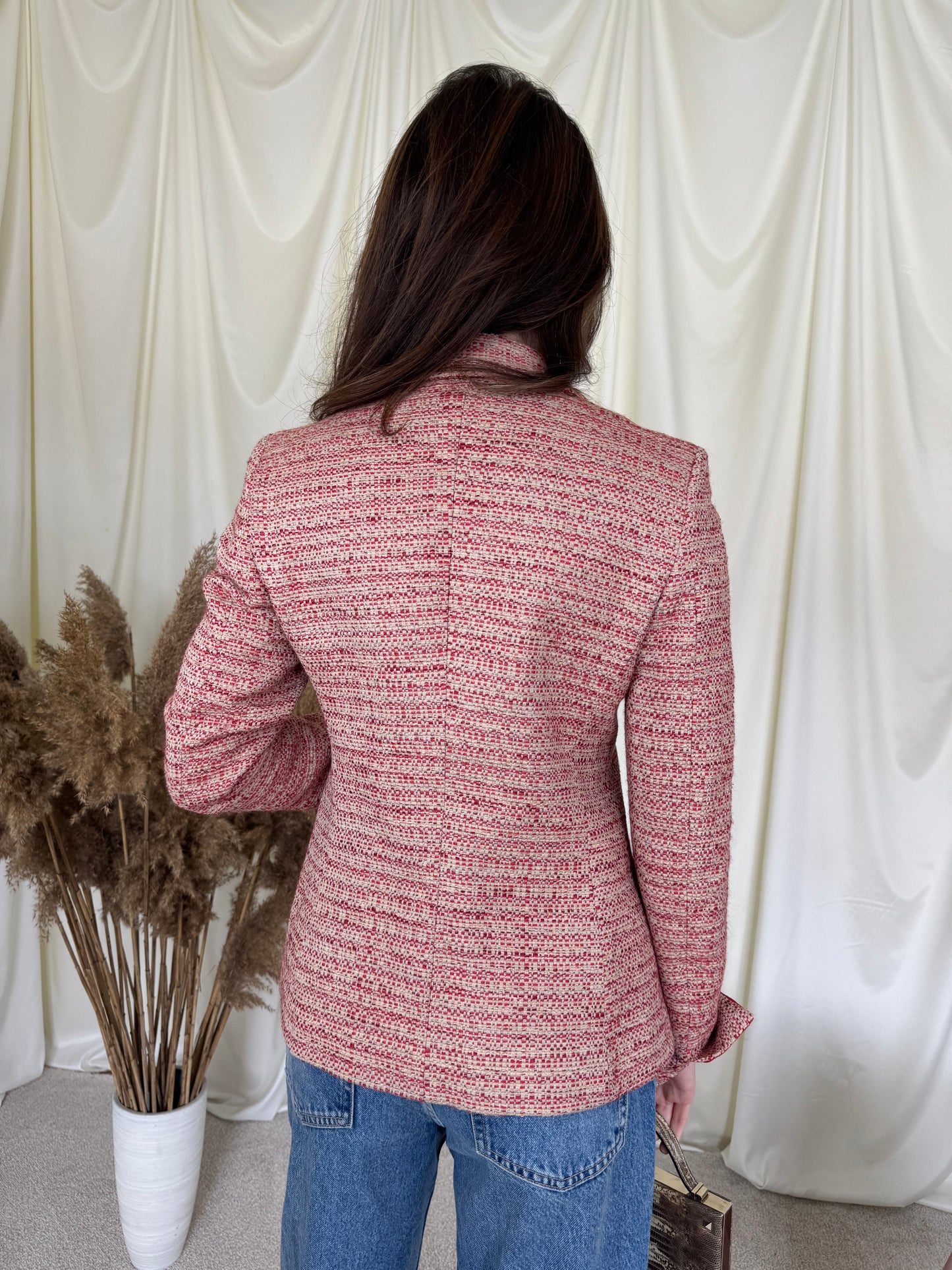 BACK IN STOCK. Sacou MAX MARA din tweed cu detalii din mătase naturală 
(Mărimea S/M)