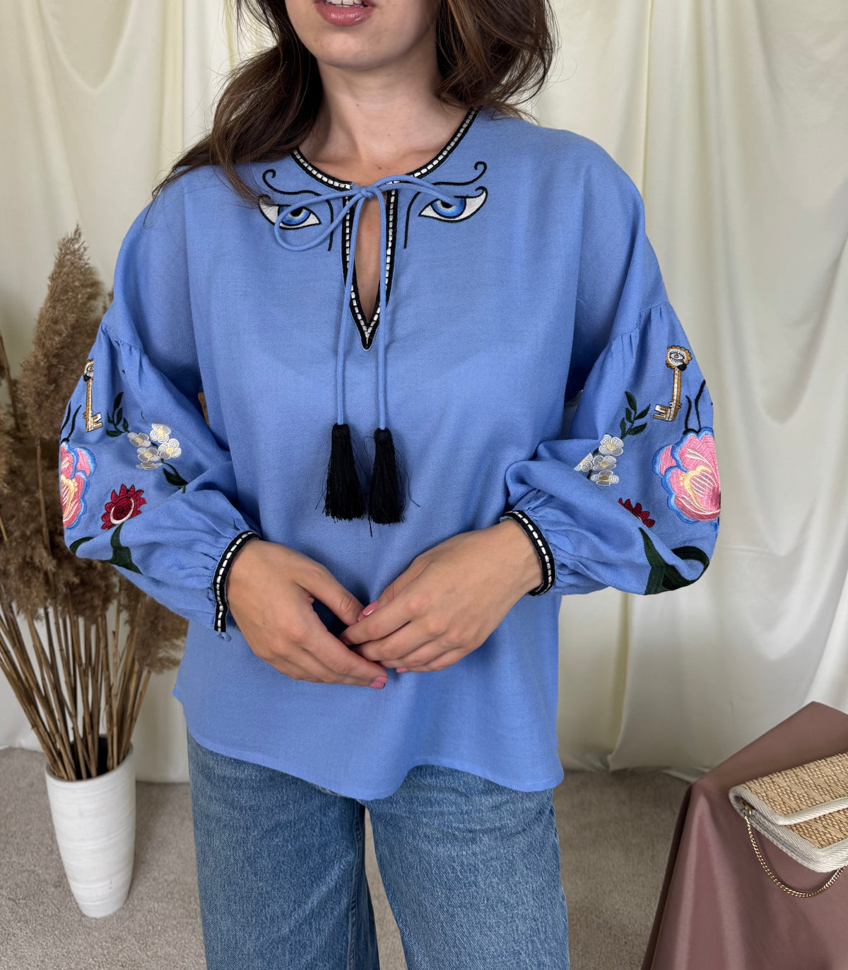 Cămașă ESSENTIEL din 100% lână baby blue cu print brodat, mâneci ample ( mărimea S-M/L)