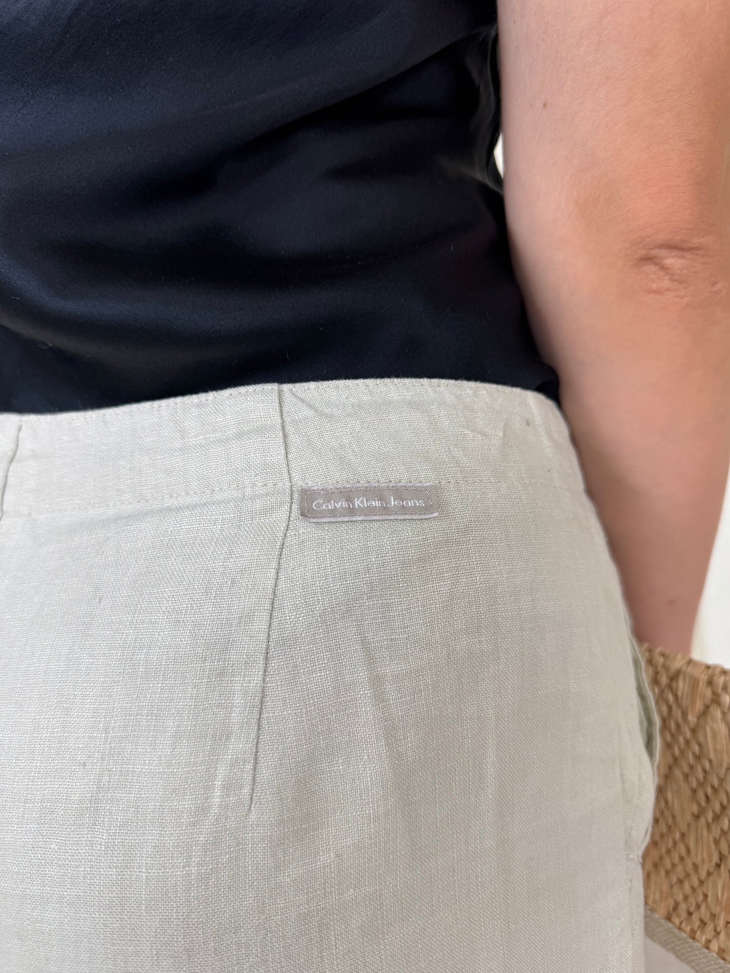 Pantaloni Calvin Klein din 100% in cu talie medie-joasă ( mărimea S)