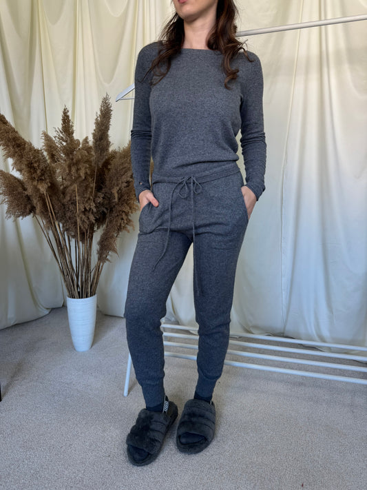 Salopetă Benetton blend cașmir lână poli ( mărimea xs-s)