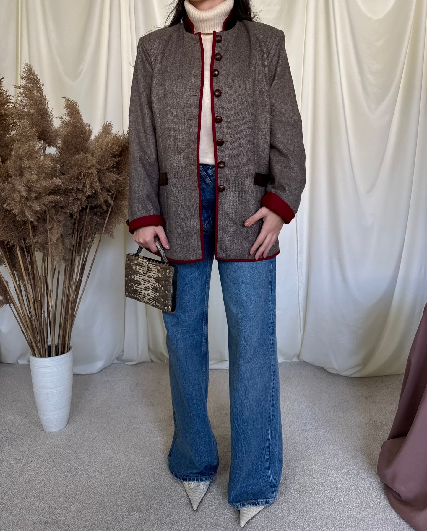 Jacheta vintage din stofă de lână fină tip cașmir( mărimea M)