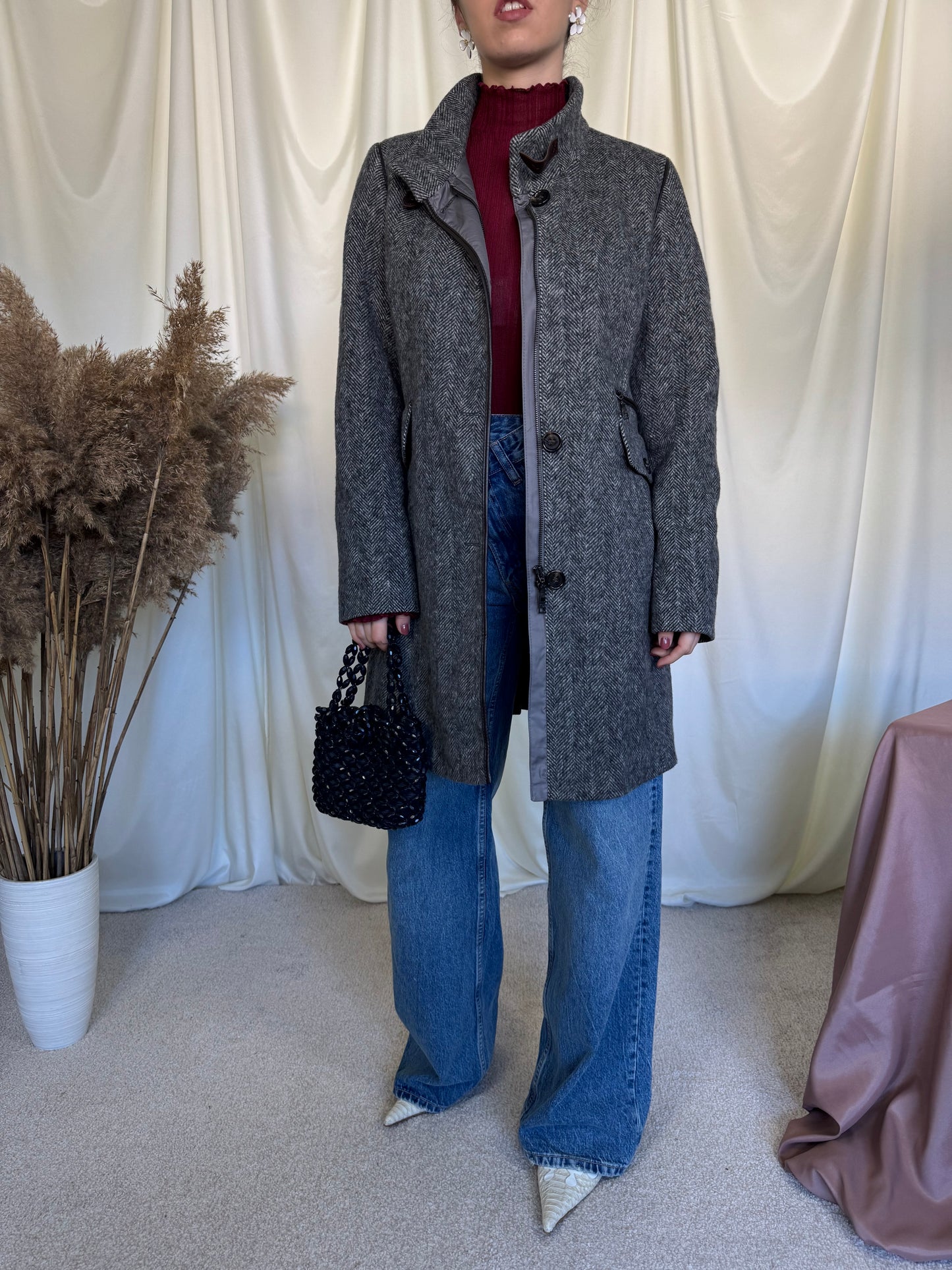 Palton superb din 100% lână fină
Mărimea L