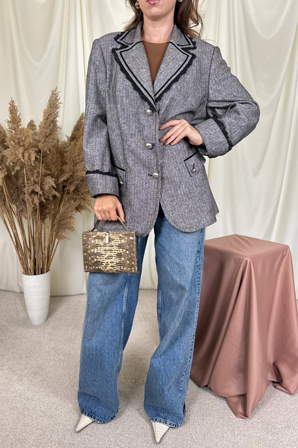 Sacou vintage din stofă superbă cu print din lână și mătase naturală, detalii din catifea și dantelă ( mărimea XL-XXL)