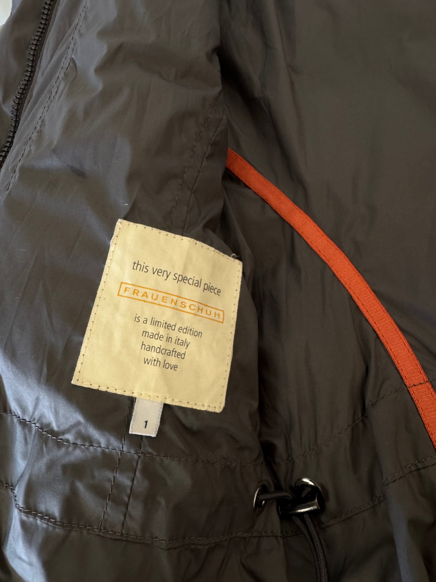 Geaca premium frauenschuh( mărimea 36/S)