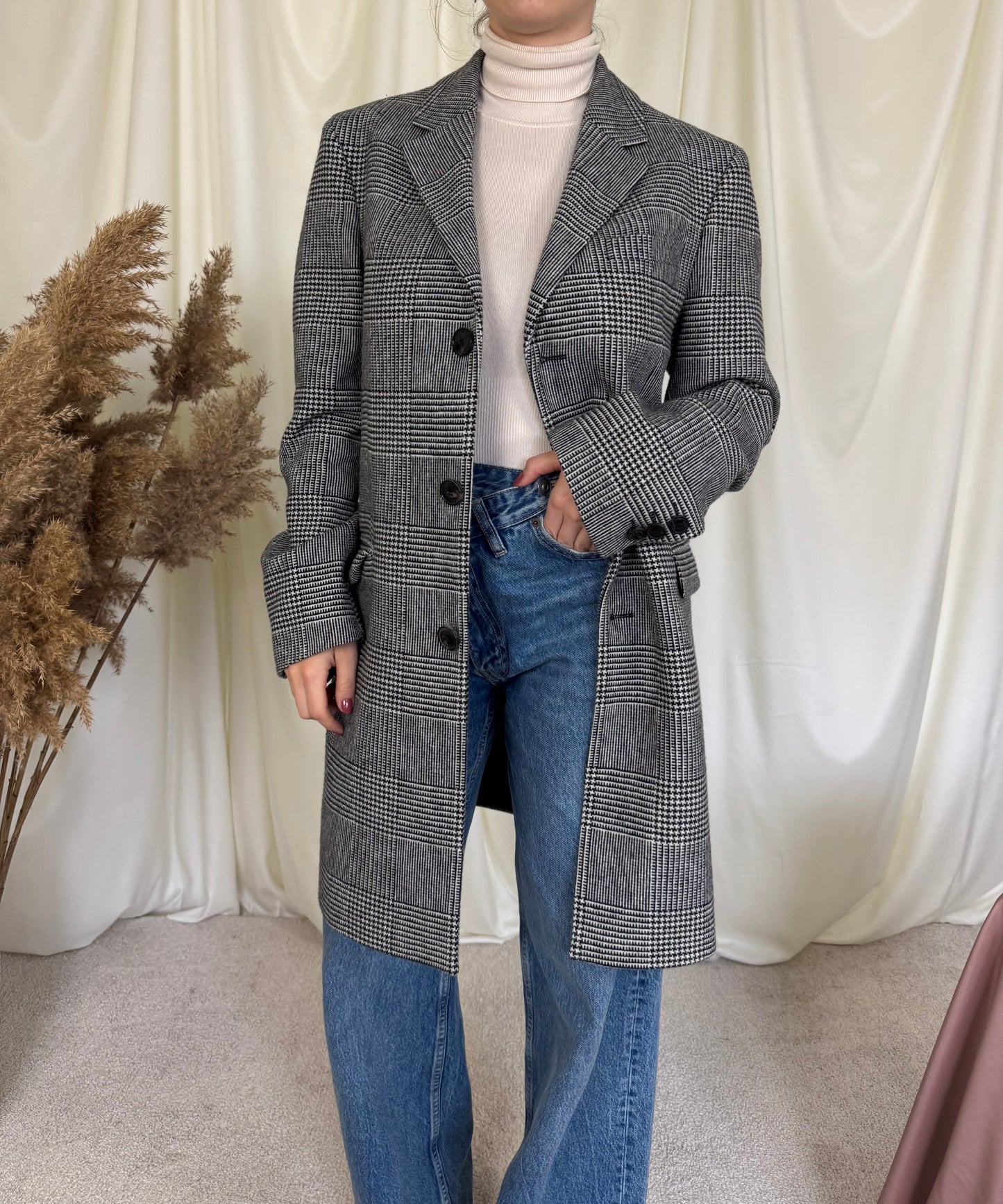 Palton DKNY din lână mărimea M