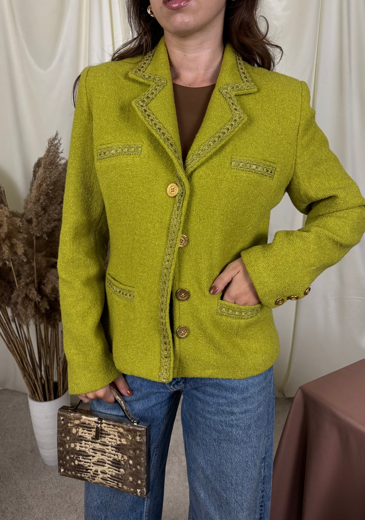 Sacou vintage VERTIGO din tWeed de lana cu nasturi metalici aurii ( mărimea M)