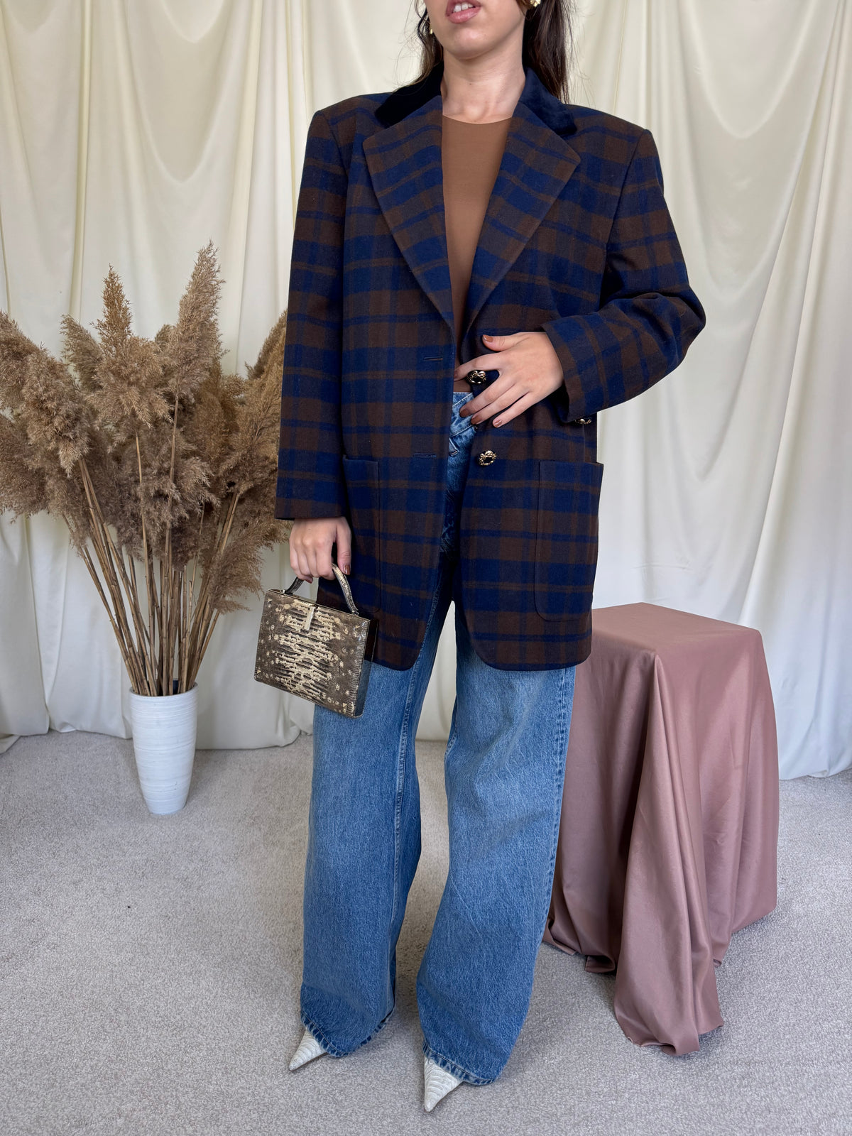 Sacou vintage spectaculos tip palton din stofă premium de lână și cașmir, nasturi bijuterie ( mărimea L/XL)