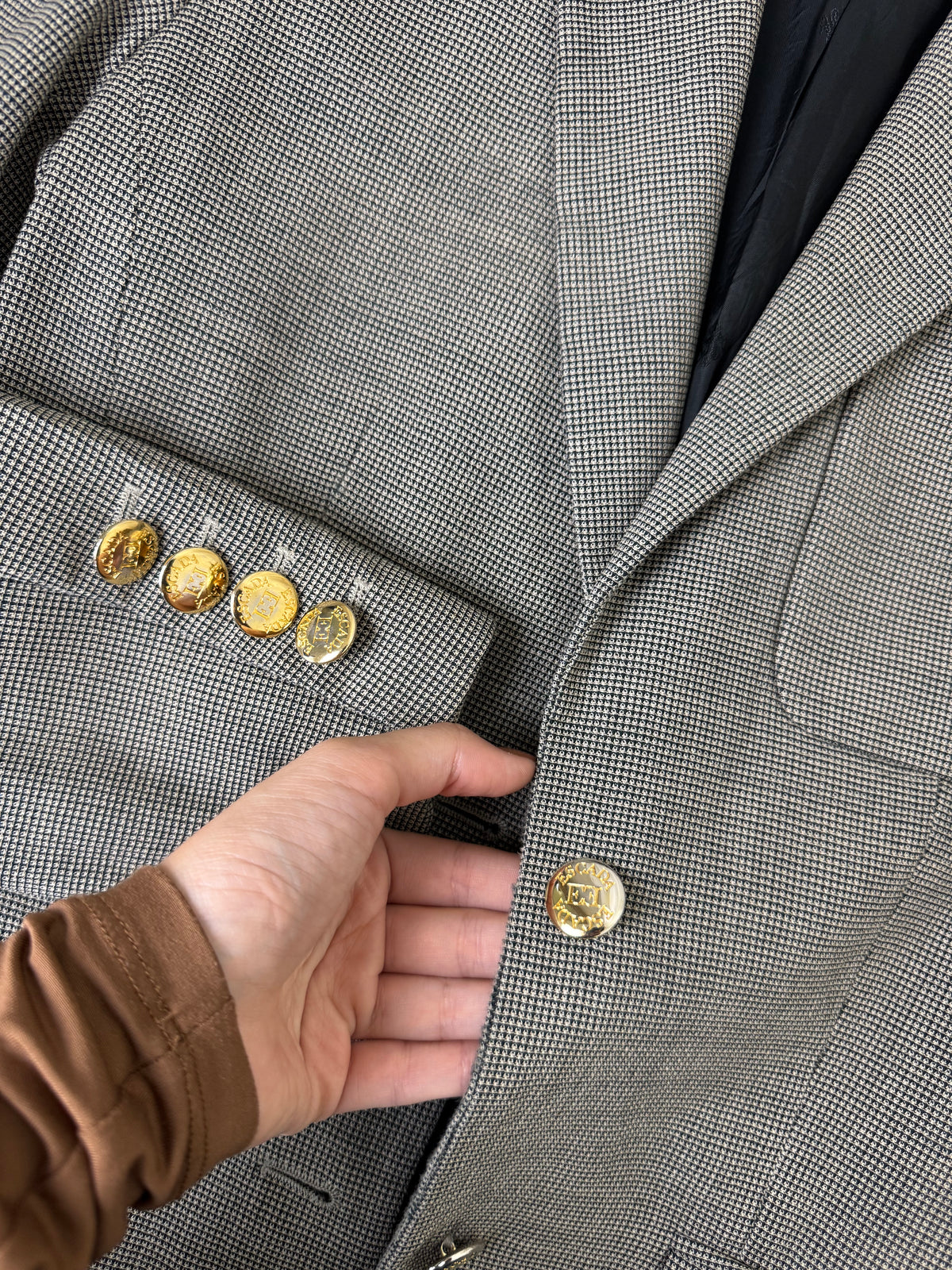 Sacou vintage premium ESCADA din stofă de lână și mătase naturală, nasturi aurii inscripționați ( mărimea S)