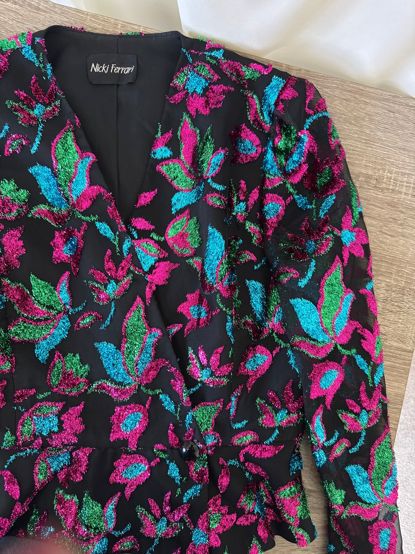 Piesa vintage superbă de ocazie cu print floral 
(Mărimea M/L)
