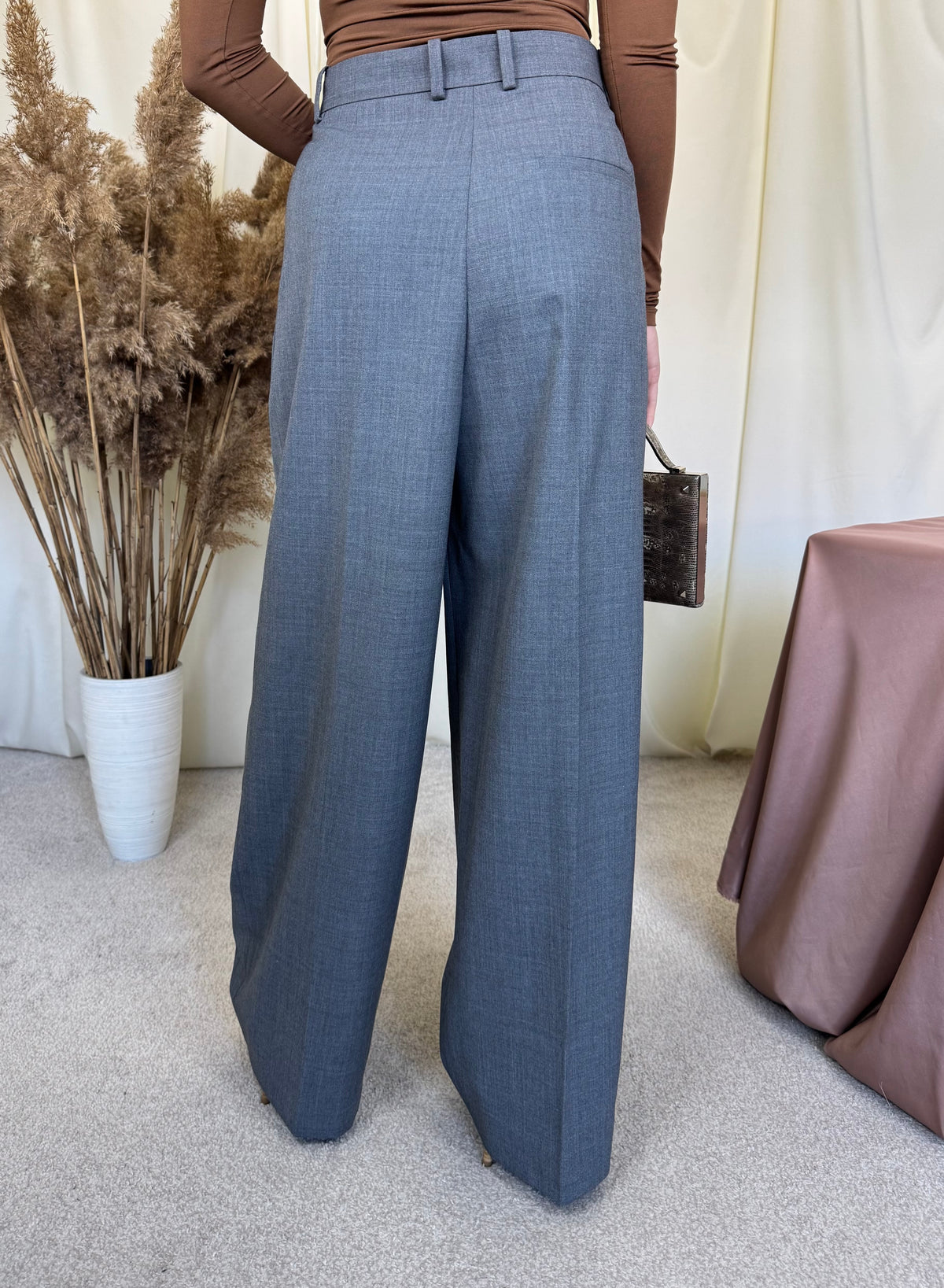 Pantalon COS super cool wide leg din stofă de lână  ( mărimea M)