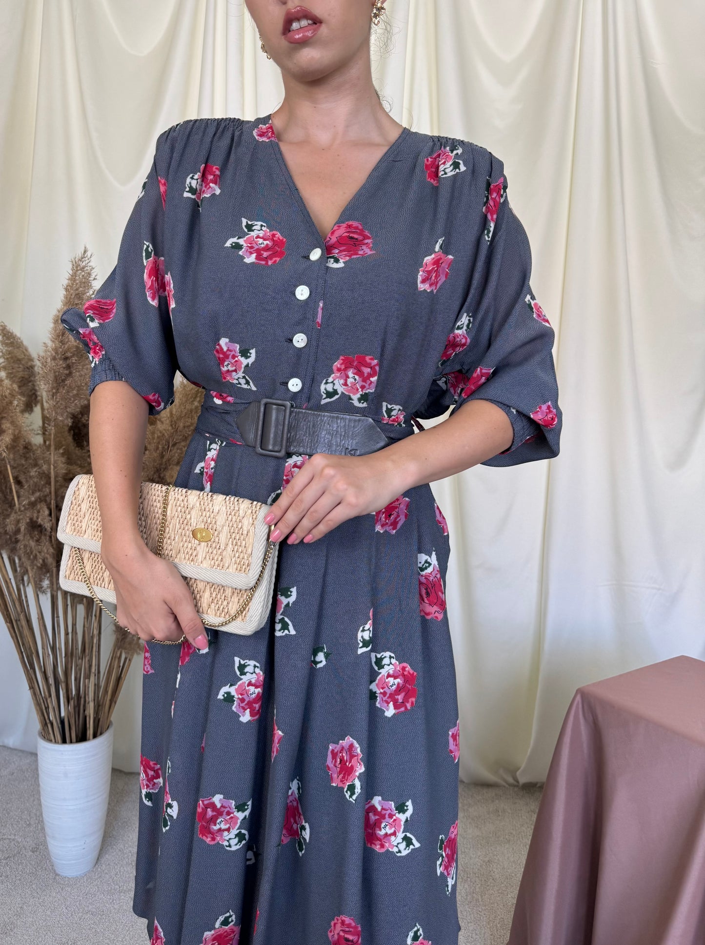 Rochie vintage KARL LAGERFELD cu centura din piele naturala inscripționată, print floral ( mărimea M/L)