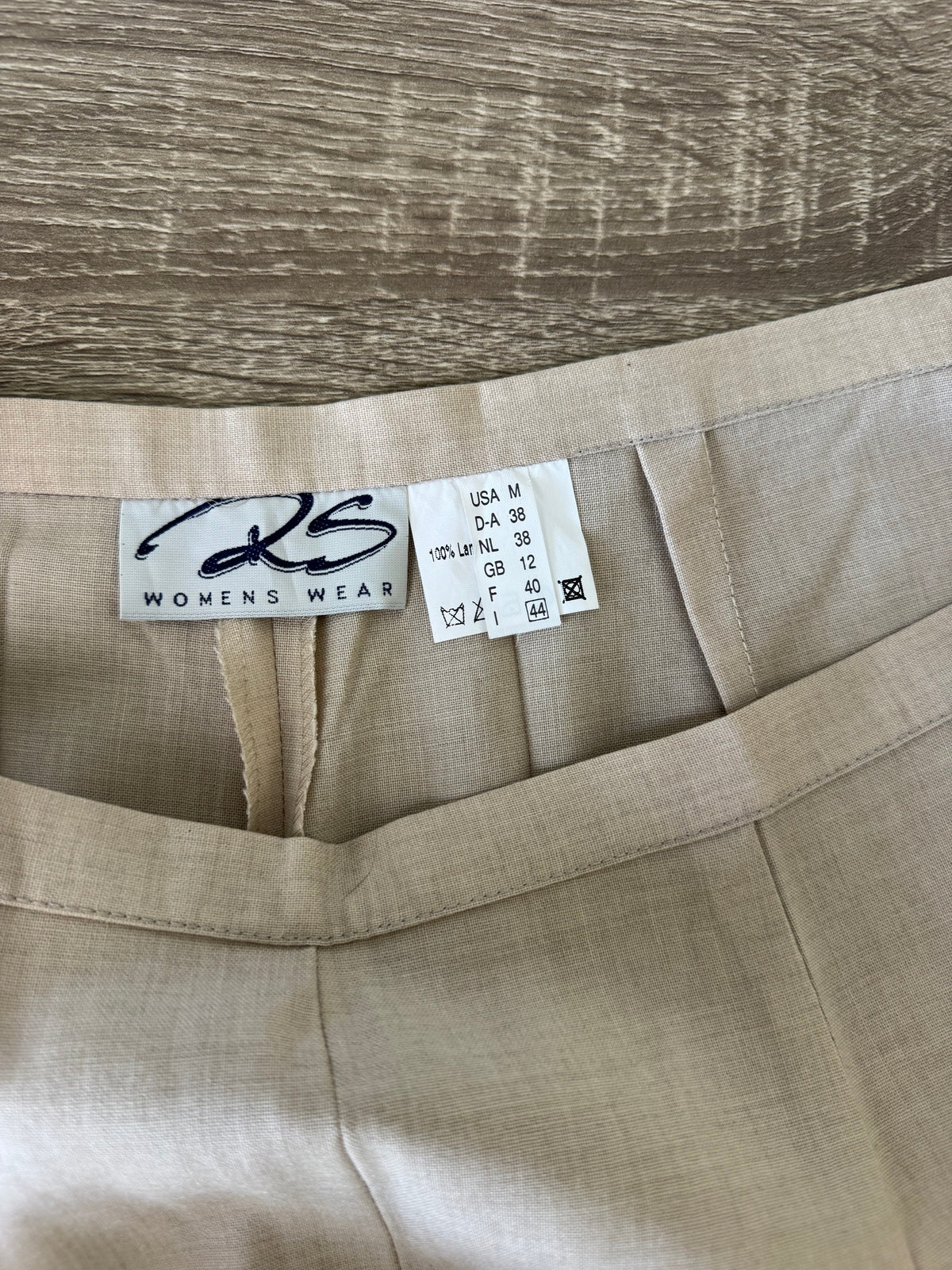 Pantalon vintage din 100% Lână subțire cu talie înaltă ( mărimea M)