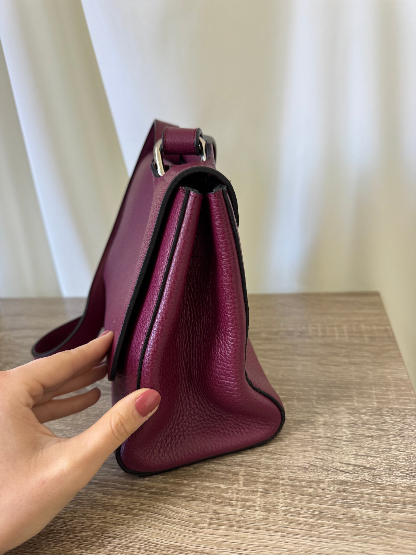 Geantă vișinie din piele naturala, made in Italy (dimeiuni: 26/21)