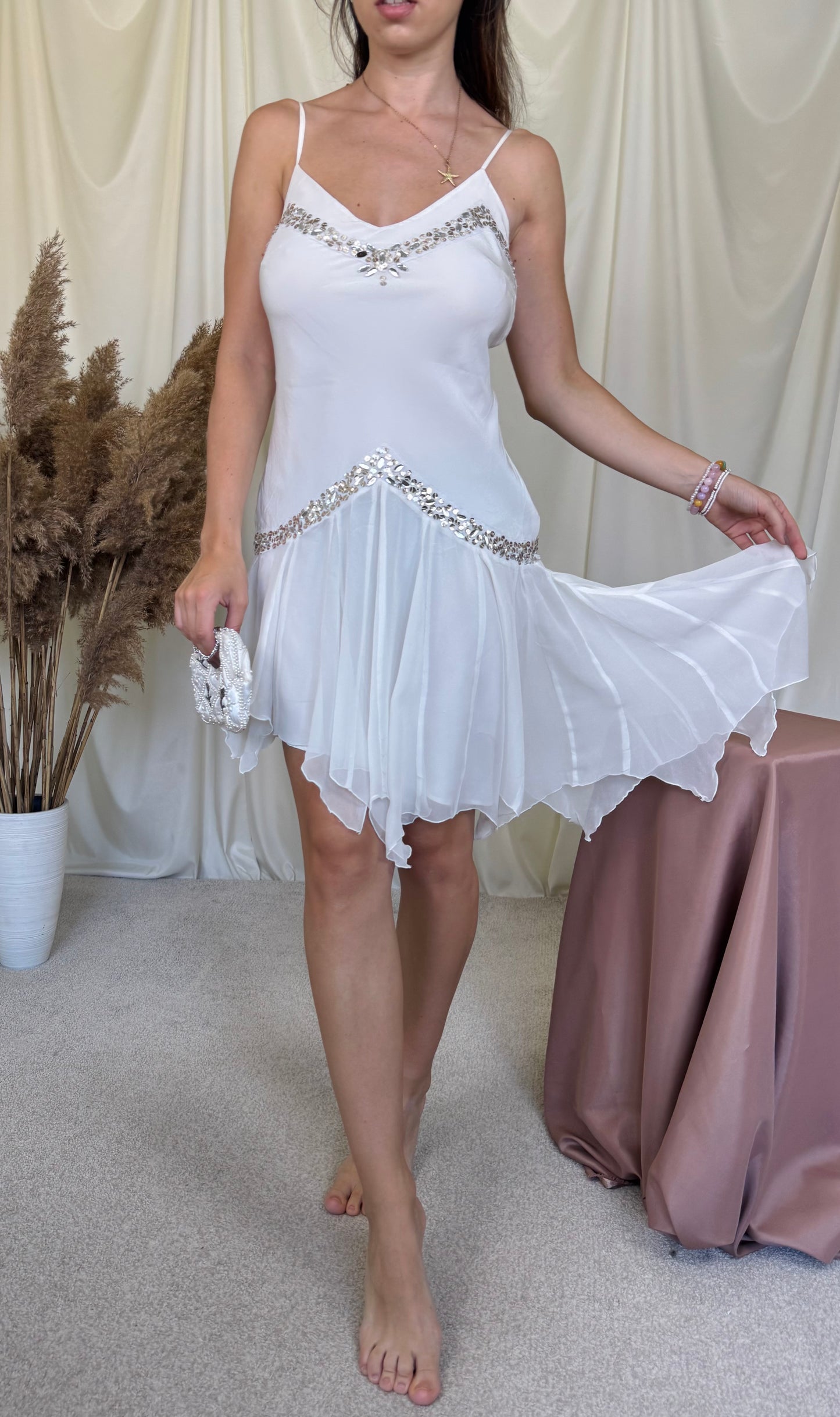Rochie de vară din mătase naturală cu aplicații extrem de finute ( mărimea xs/s)