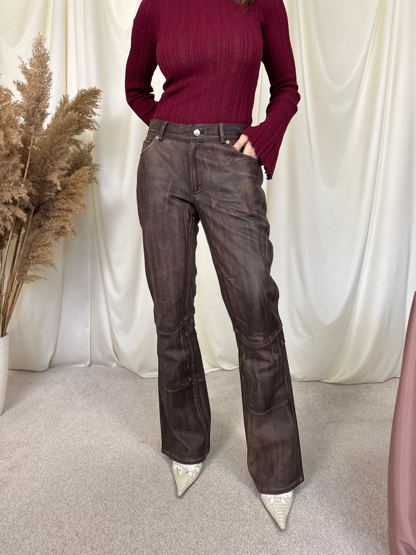 Pantalon din piele naturală ( M)