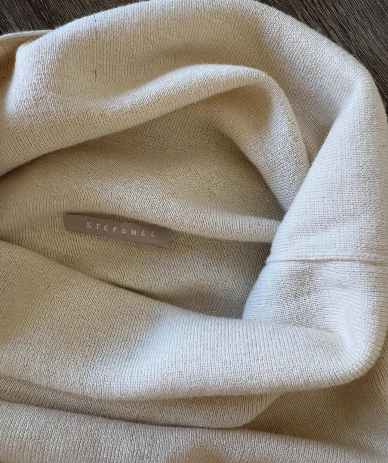 Rochie tricot STEFANEL din 50% lână( mărimea s)