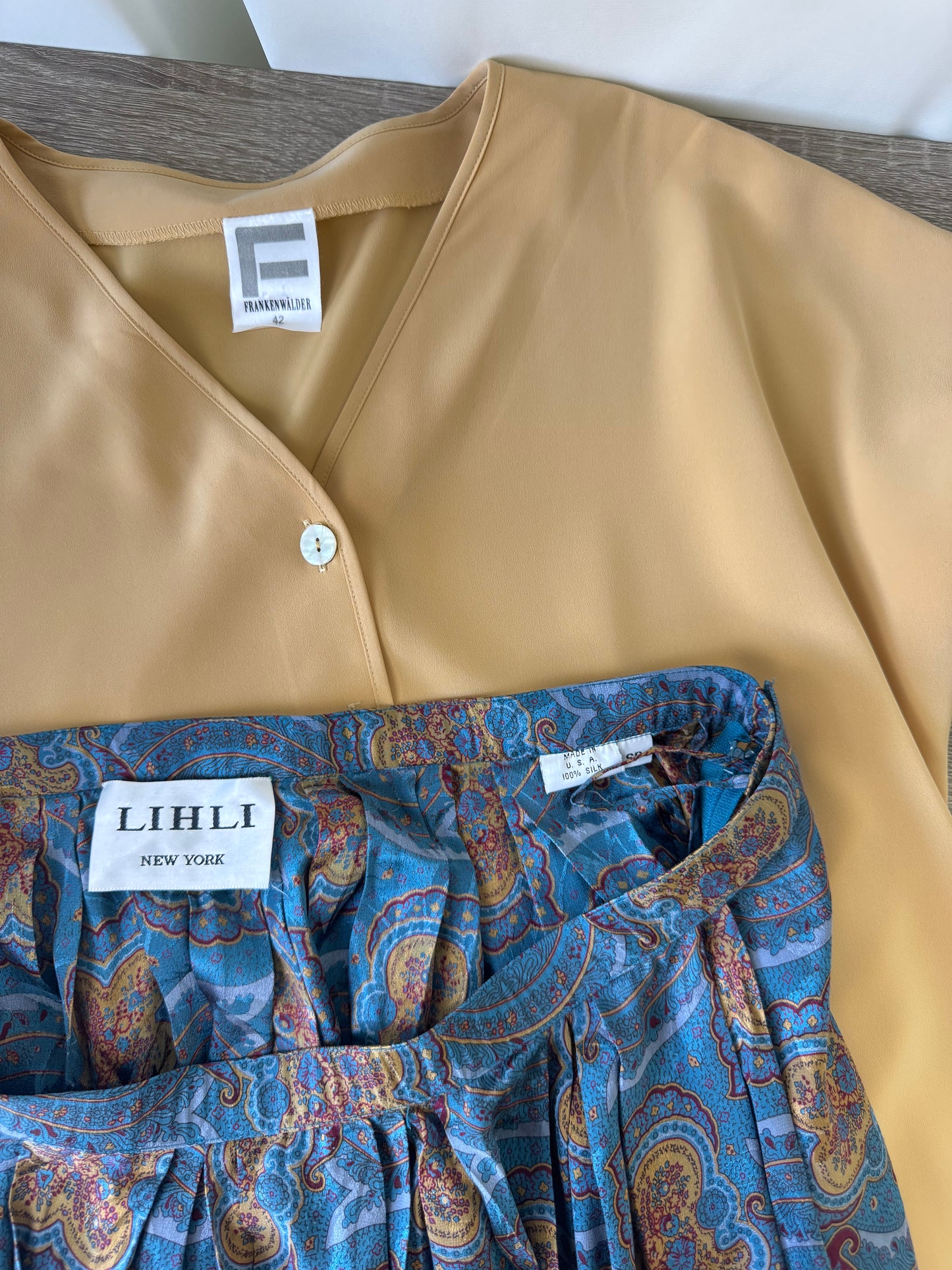 Fustă vintage cu print din 100% mătase naturală cu talie înaltă și print superb ( mărimea L/XL)
