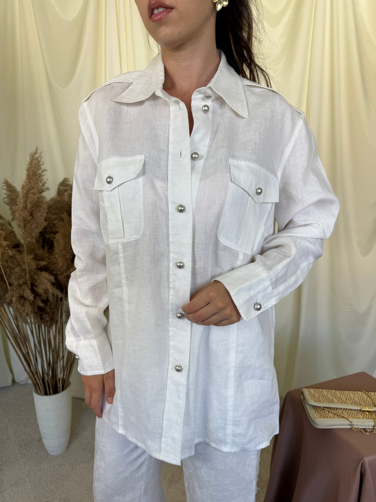 Cămașa PUBLIC din 100% in calitativ cu nasturi metalici ( mărimea L/XL)