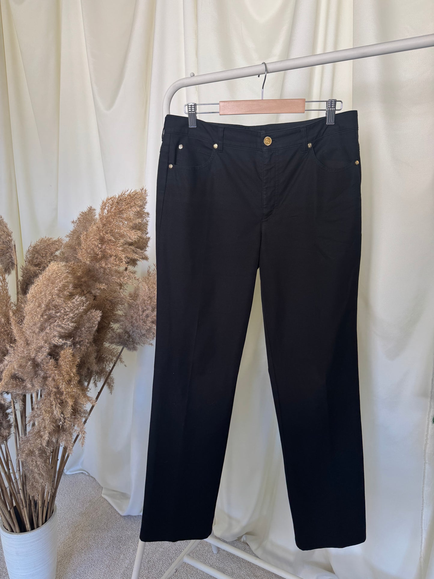 Pantalon Escada din denim elastic 
(Mărimea 40/M-L)