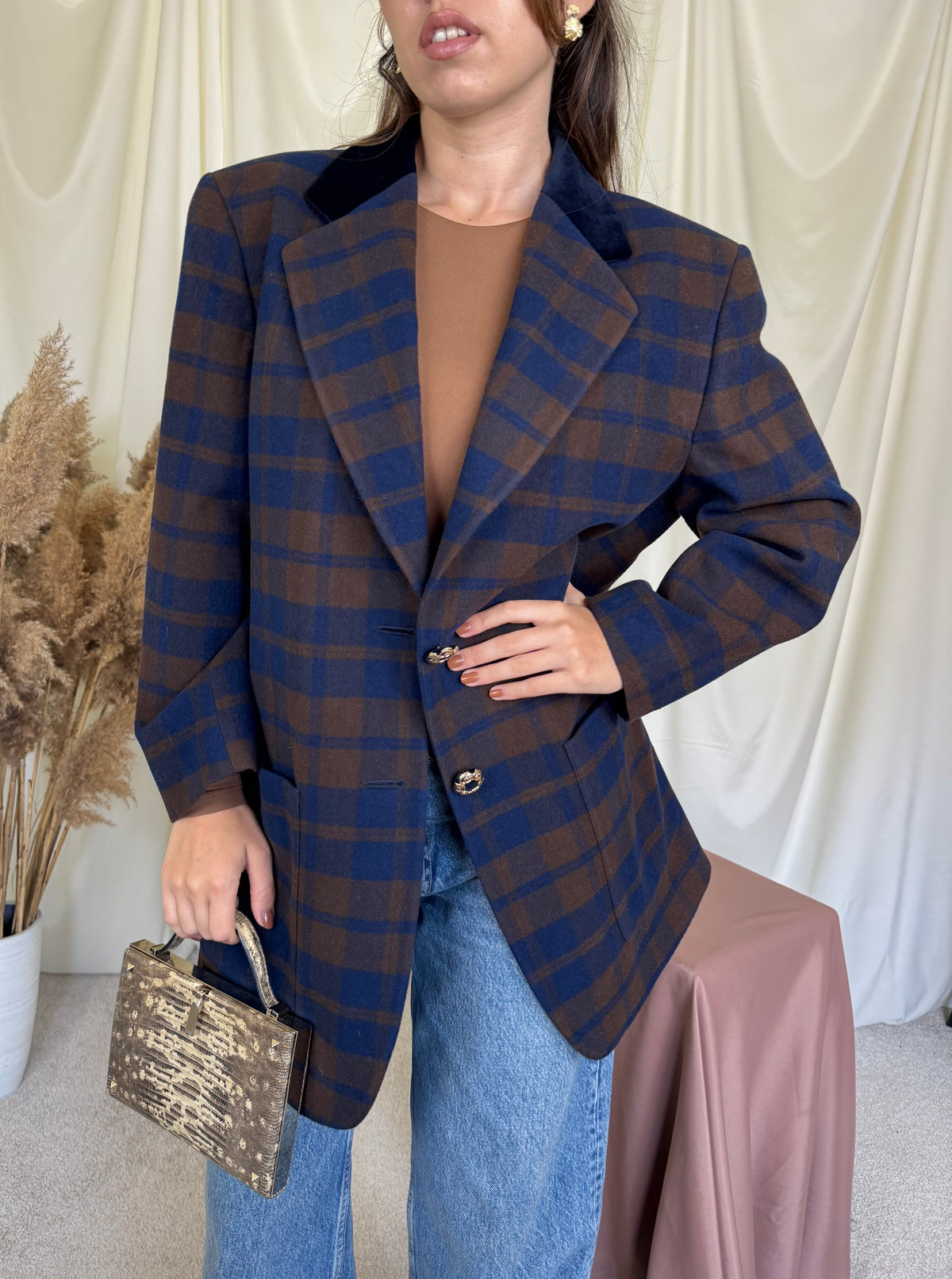 Sacou vintage spectaculos tip palton din stofă premium de lână și cașmir, nasturi bijuterie ( mărimea L/XL)