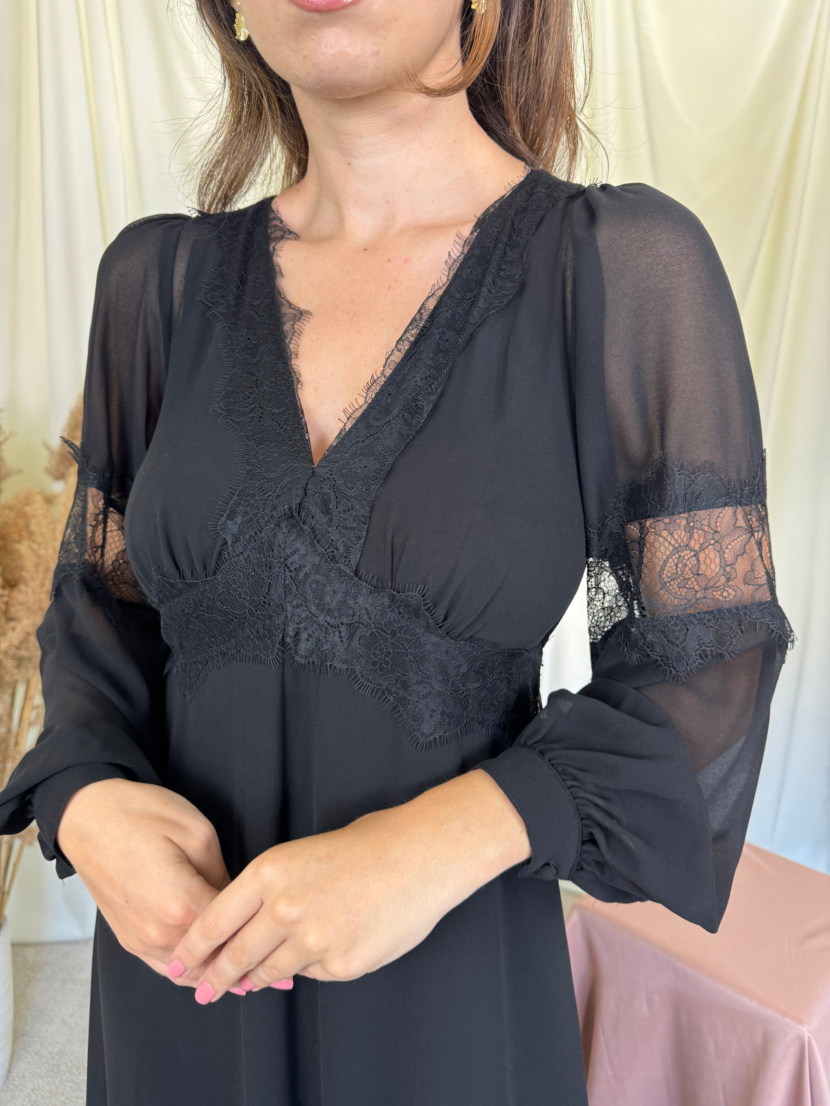 Rochie Michael Kors cu detalii superbe din dantelă și talie marcata ( mărimea xs/s)