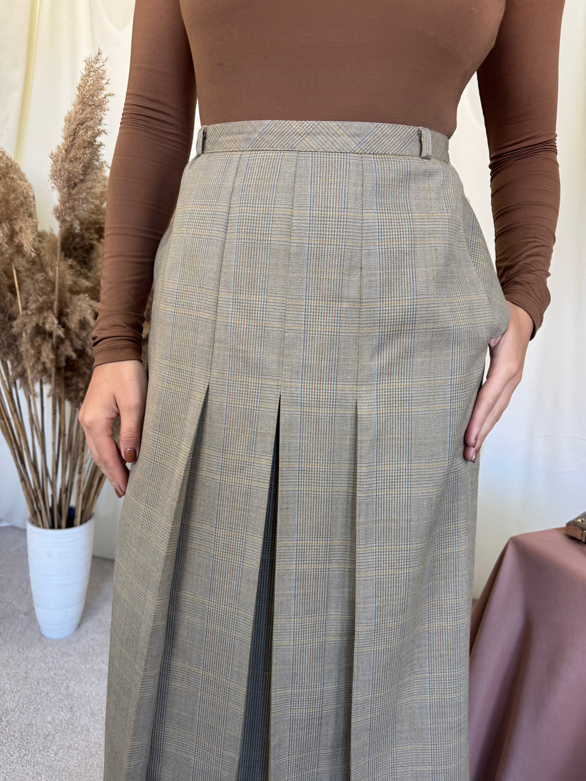 Fusta vintage superbă din stofă premium 100% lână cu print ( mărimea M/L)