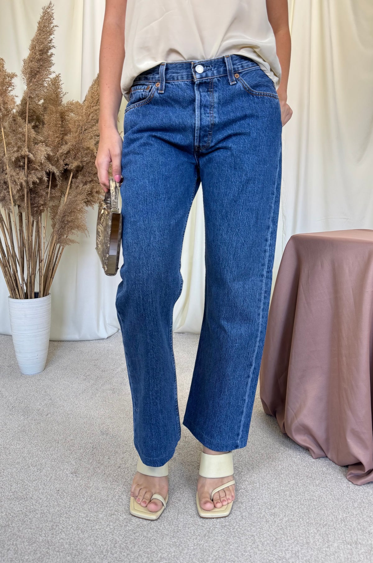 Blug vintage Levi’s cu talie medie ( mărimea S-M)