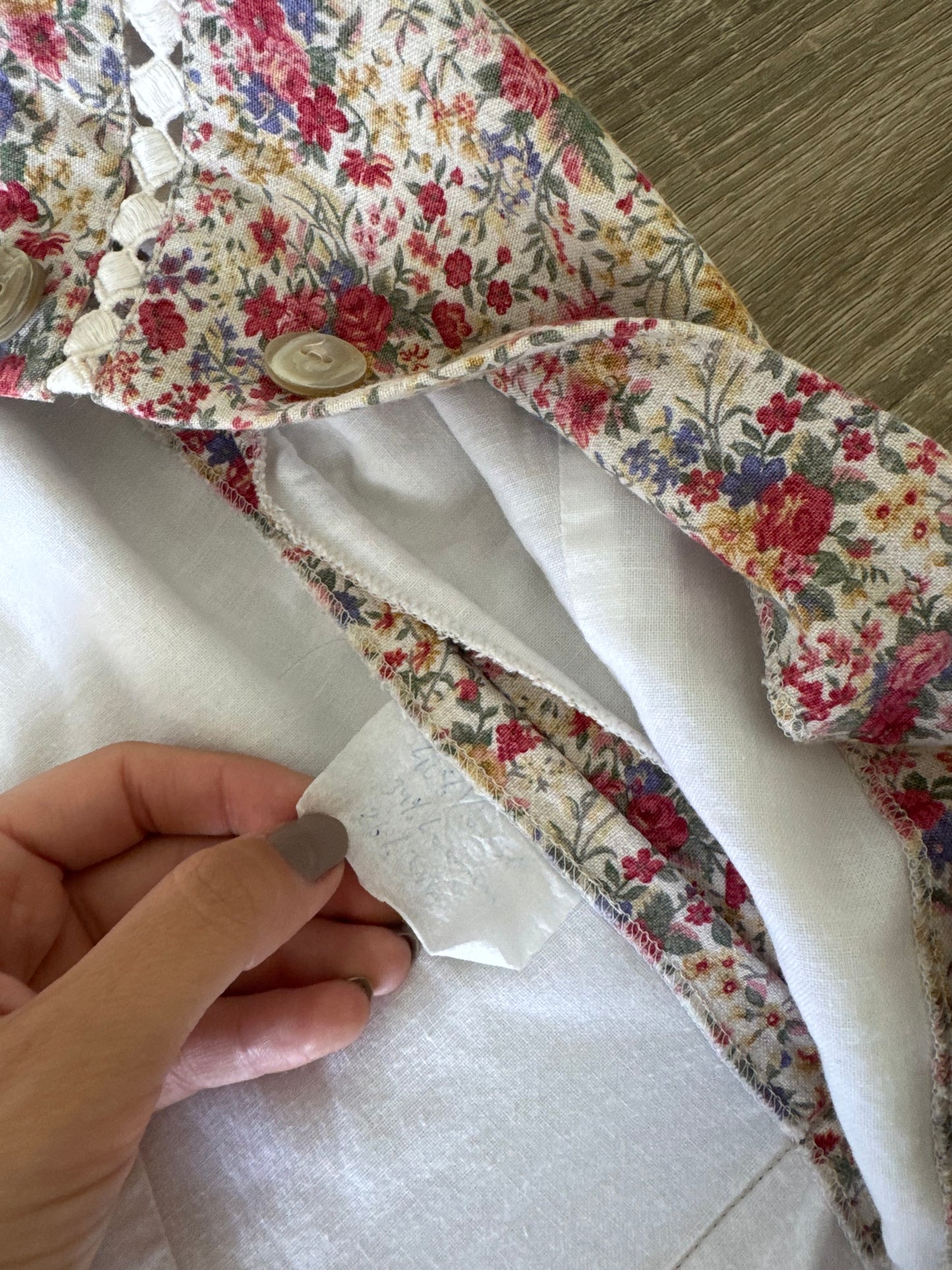 Rochie vintage cu print floral din bumbac și in, talie cambrata 
(Mărimea S)