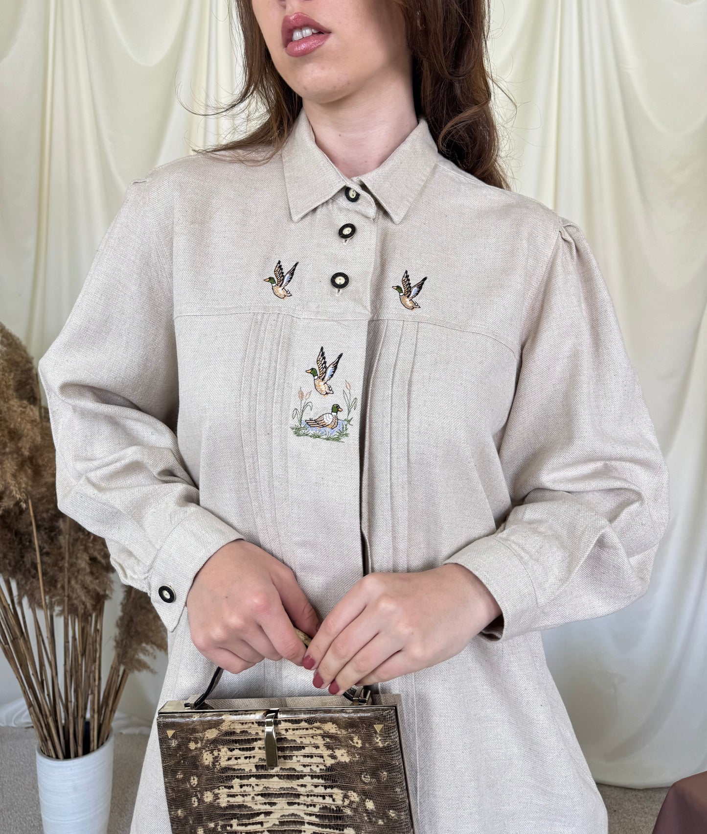 Cămașă vintage cu broderie din bumbac și in 
(Mărimea L)